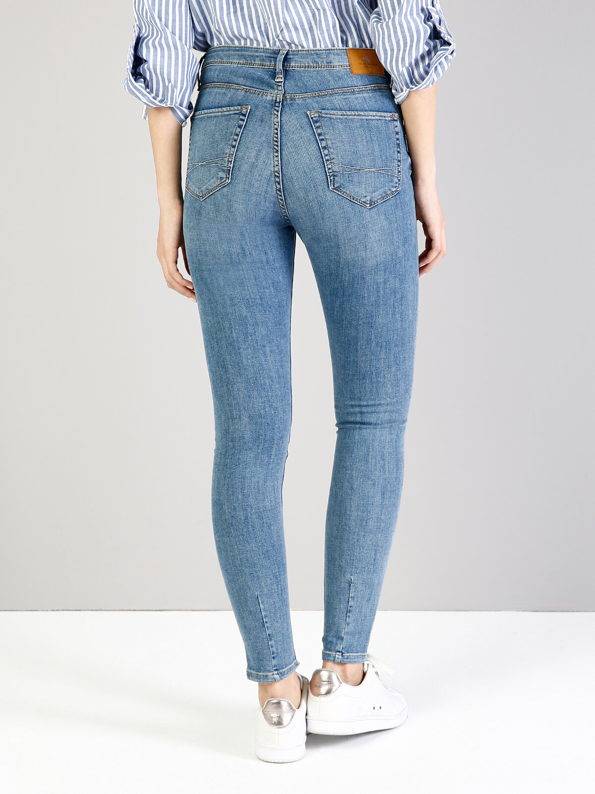 759 Lara Super Slim Fit Orta Bel Dar Paça Kadın Mavi Jean Pantolon Cl1035523