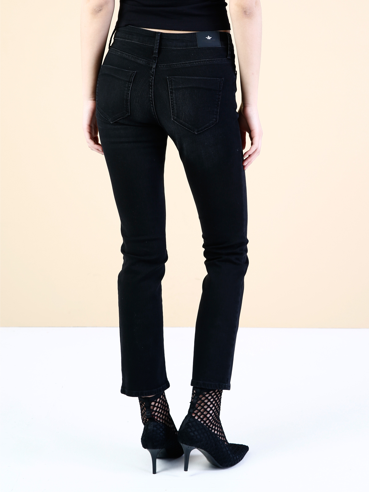 792 Mıla Regular Fit Orta Bel Düz Paça Kadın Siyah Jean Pantolon Cl1033863