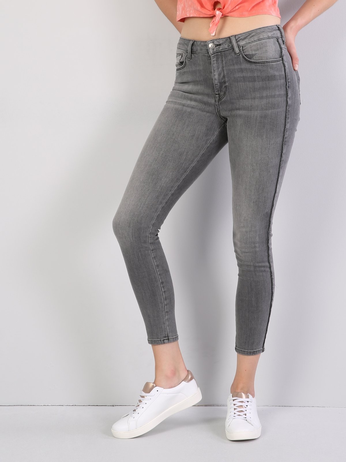 Colins 760 Dıana Yüksek Bel Dar Paça Super Slim Fit Gri Kadın Jean Pantolon. 1