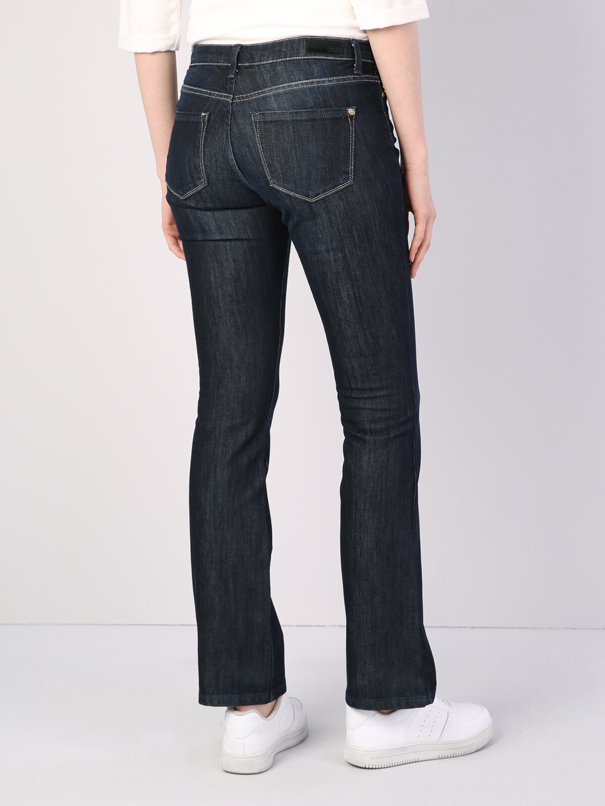 Regular Fit Orta Bel Bootcut Kadın İndigo Jean Pantolon