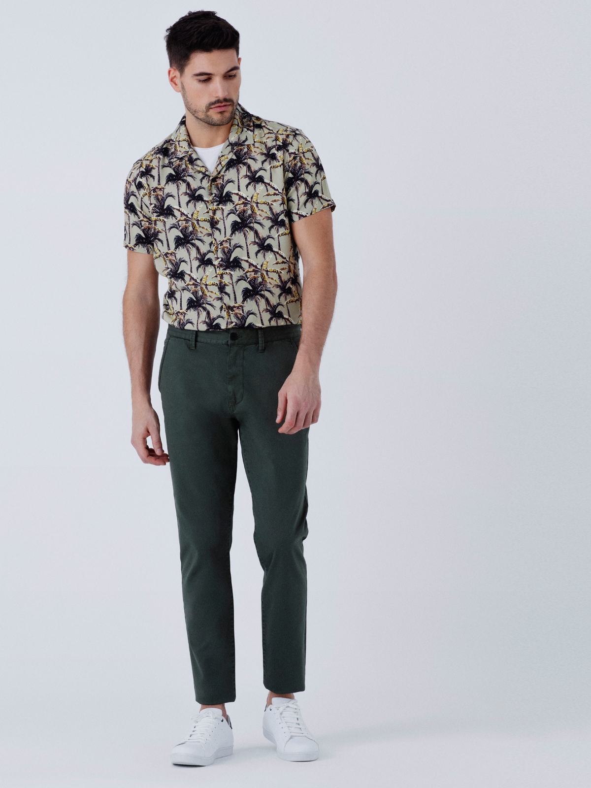 Colins Slim Fit Orta Bel Düz Paça Erkek Yeşil Pantolon. 1