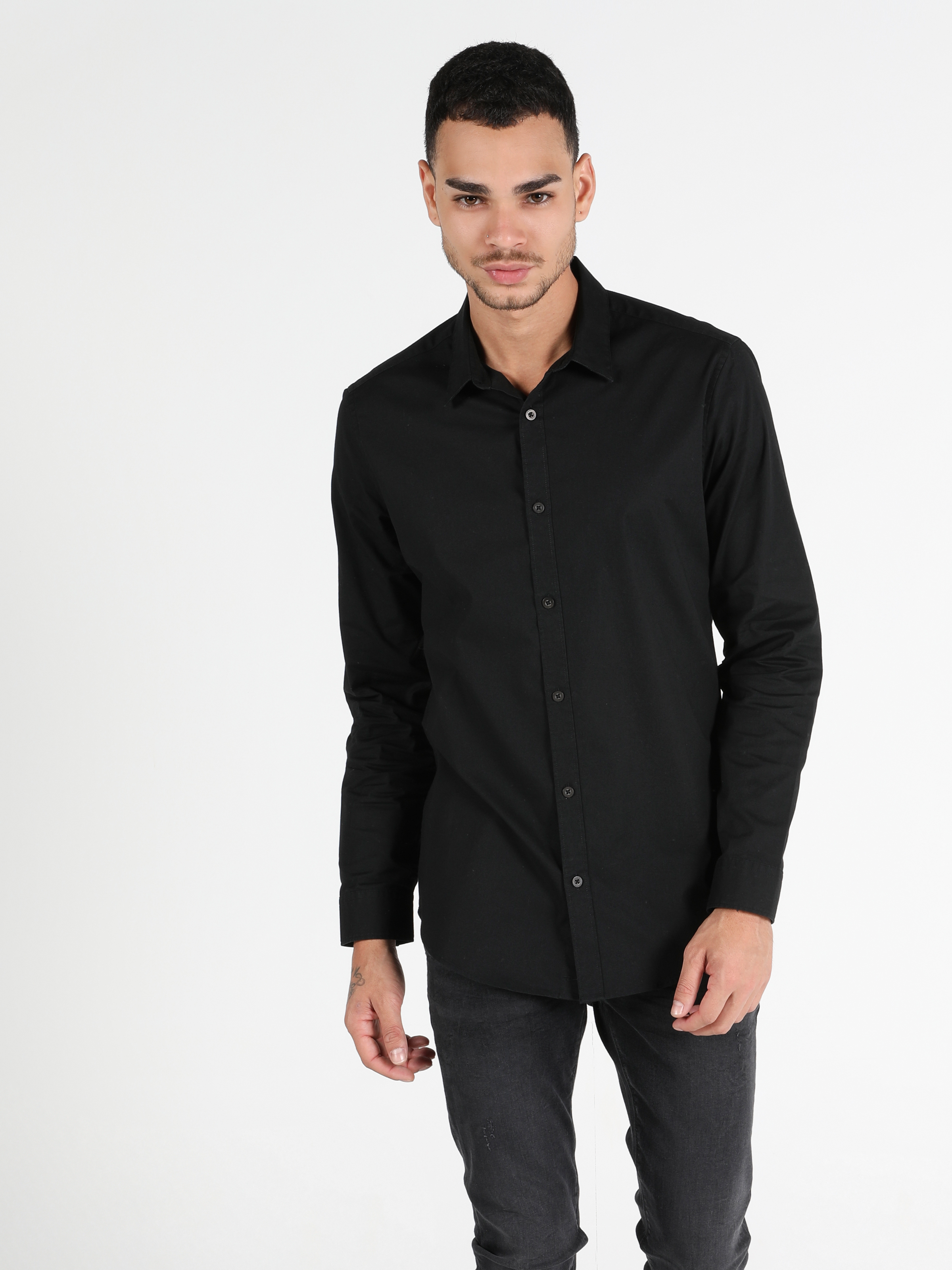 Colins  Super Slim Fit Shirt Neck Erkek Siyah Uzun Kol Gömlek. 1