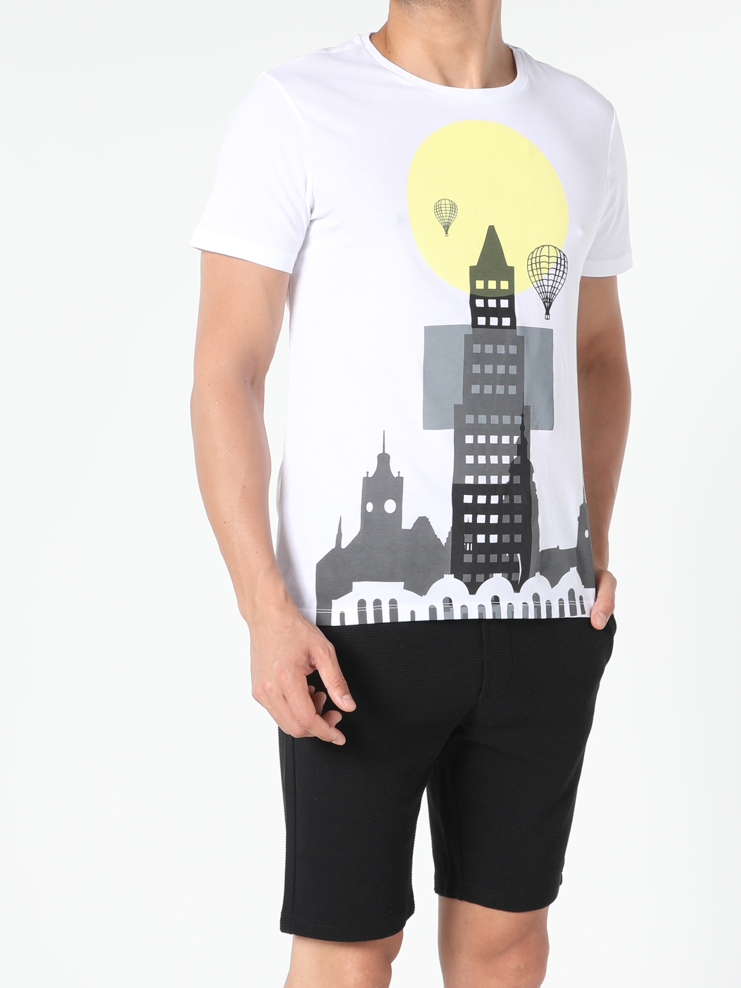 Regular Fit Yuvarlak Yaka  Erkek Beyaz Kısa Kol Tişört Cl1052836