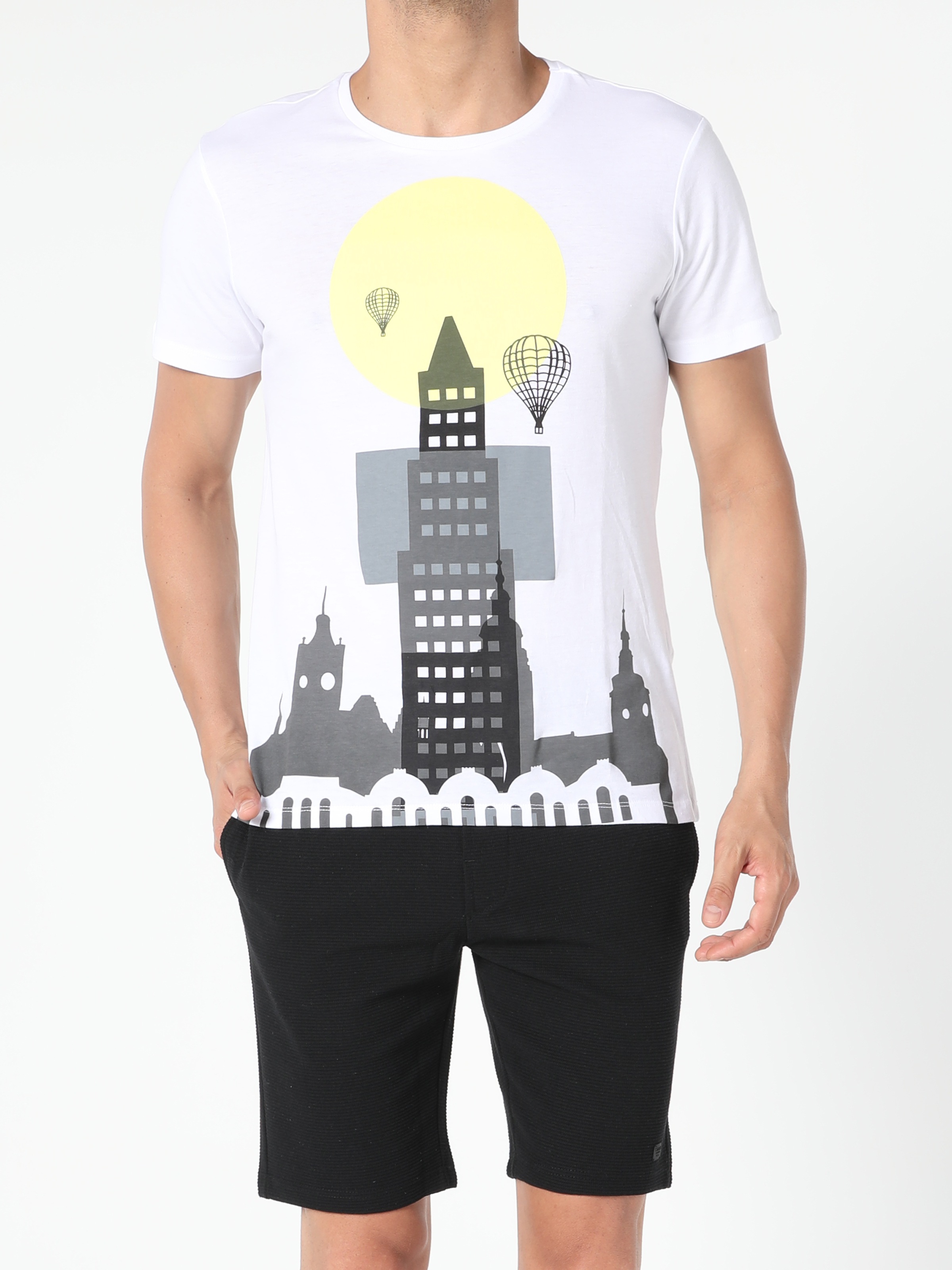 Regular Fit Yuvarlak Yaka  Erkek Beyaz Kısa Kol Tişört Cl1052836