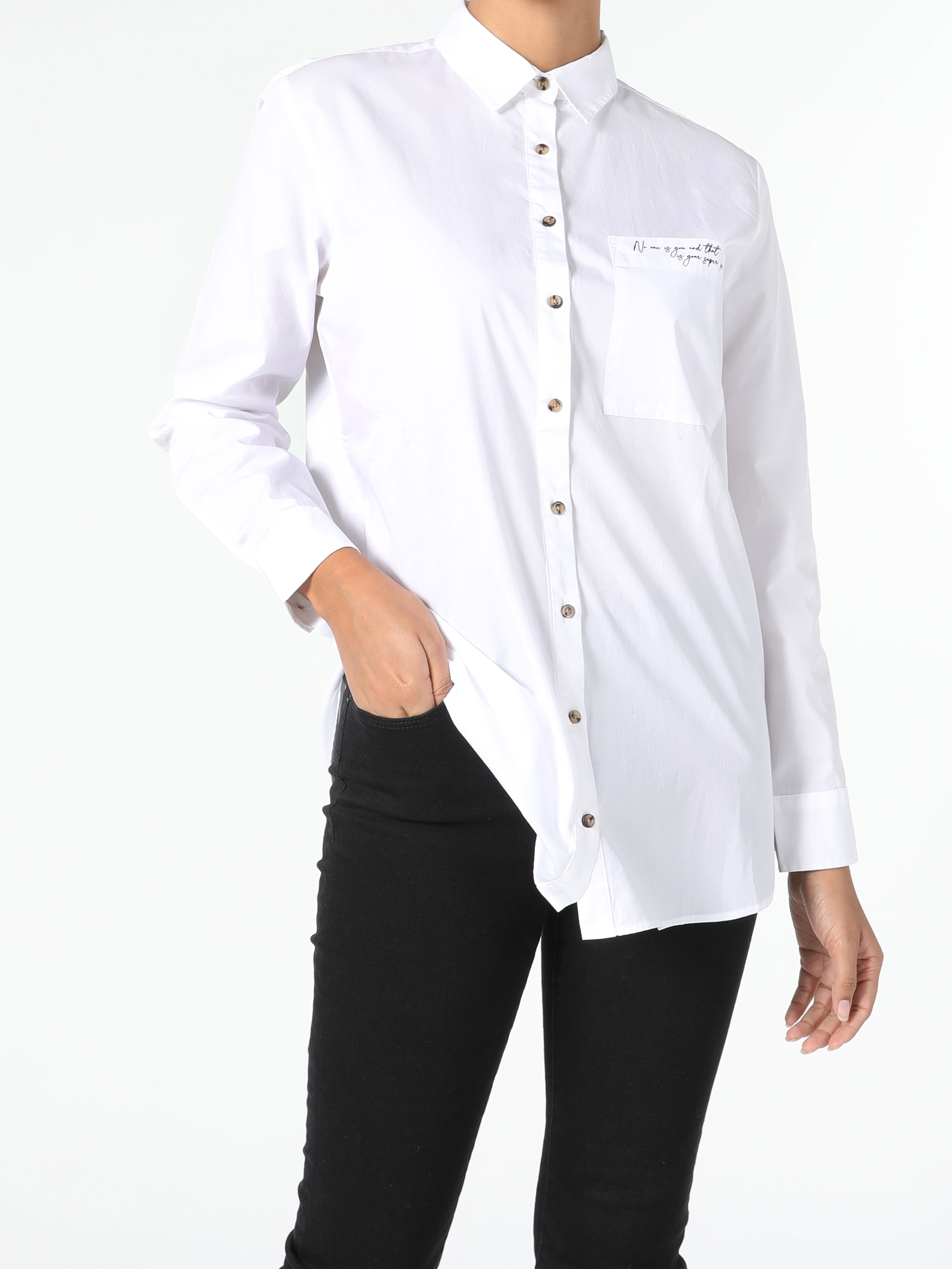 Colins Basic Düğmeli Regular Fit Kadın Beyaz Uzun Kol Gömlek. 1