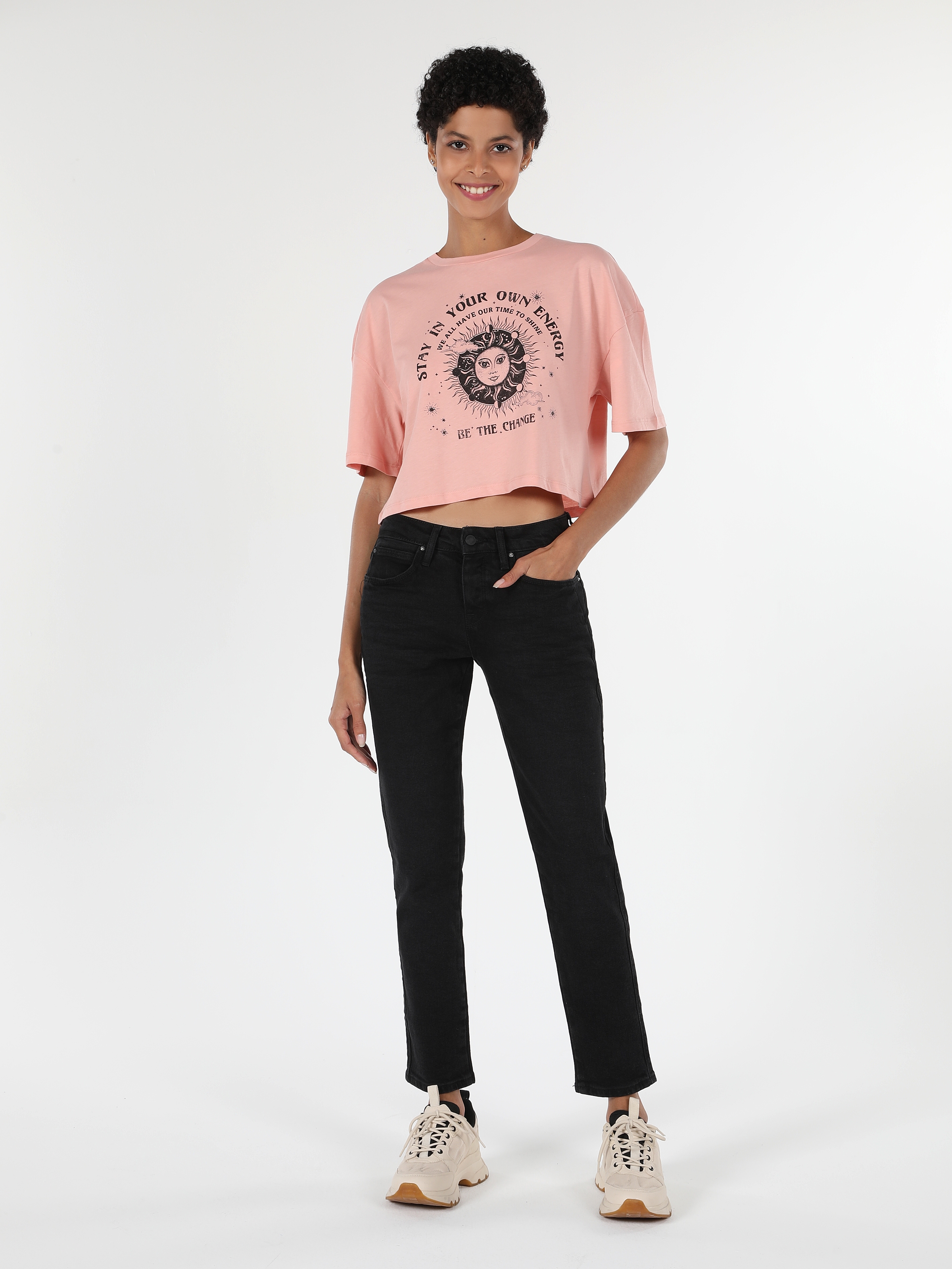 Slim Boyfriend Fit Orta Bel Daralan Paça Kadın İndigo Jean Pantolon