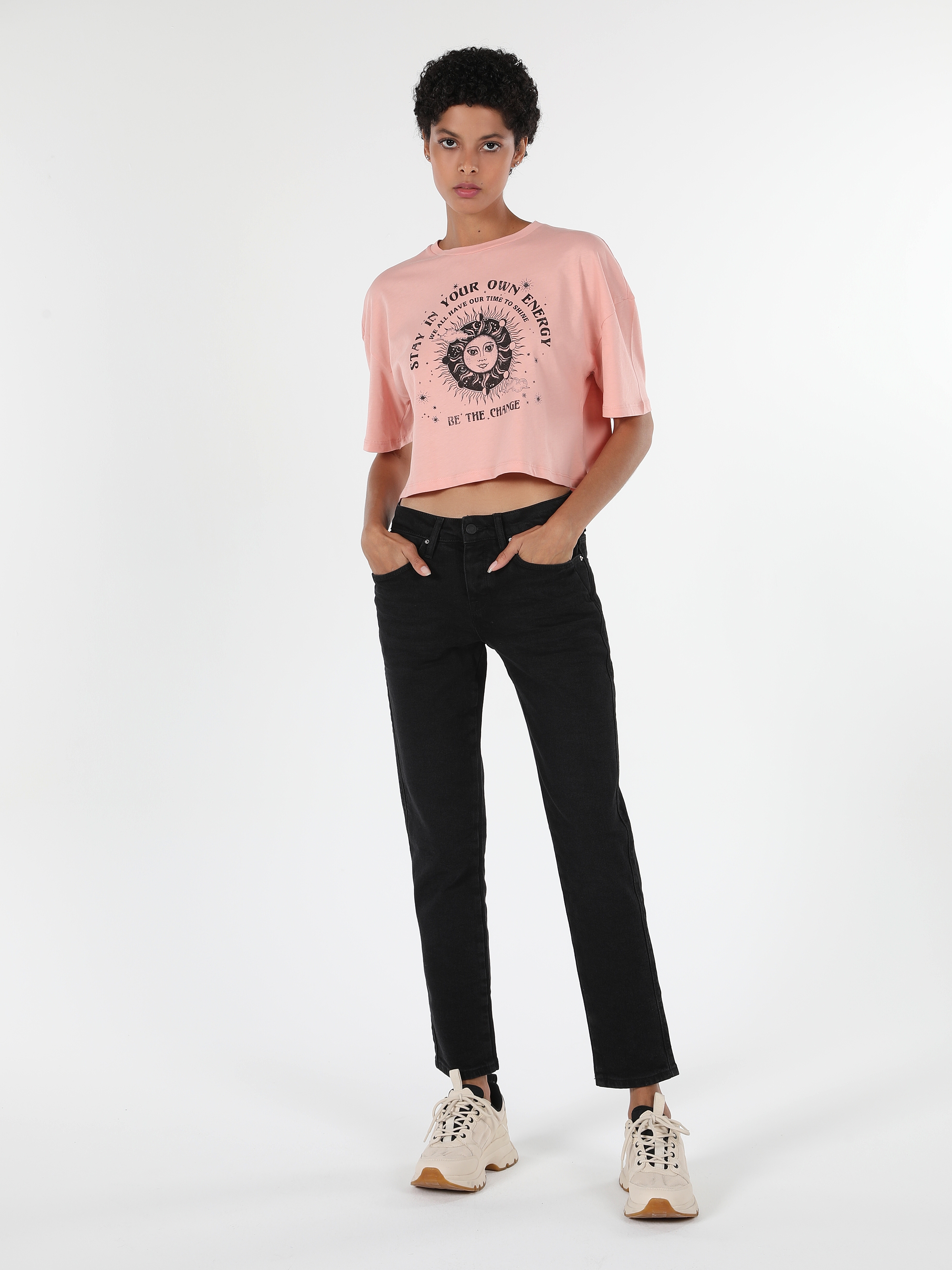 Slim Boyfriend Fit Orta Bel Daralan Paça Kadın İndigo Jean Pantolon
