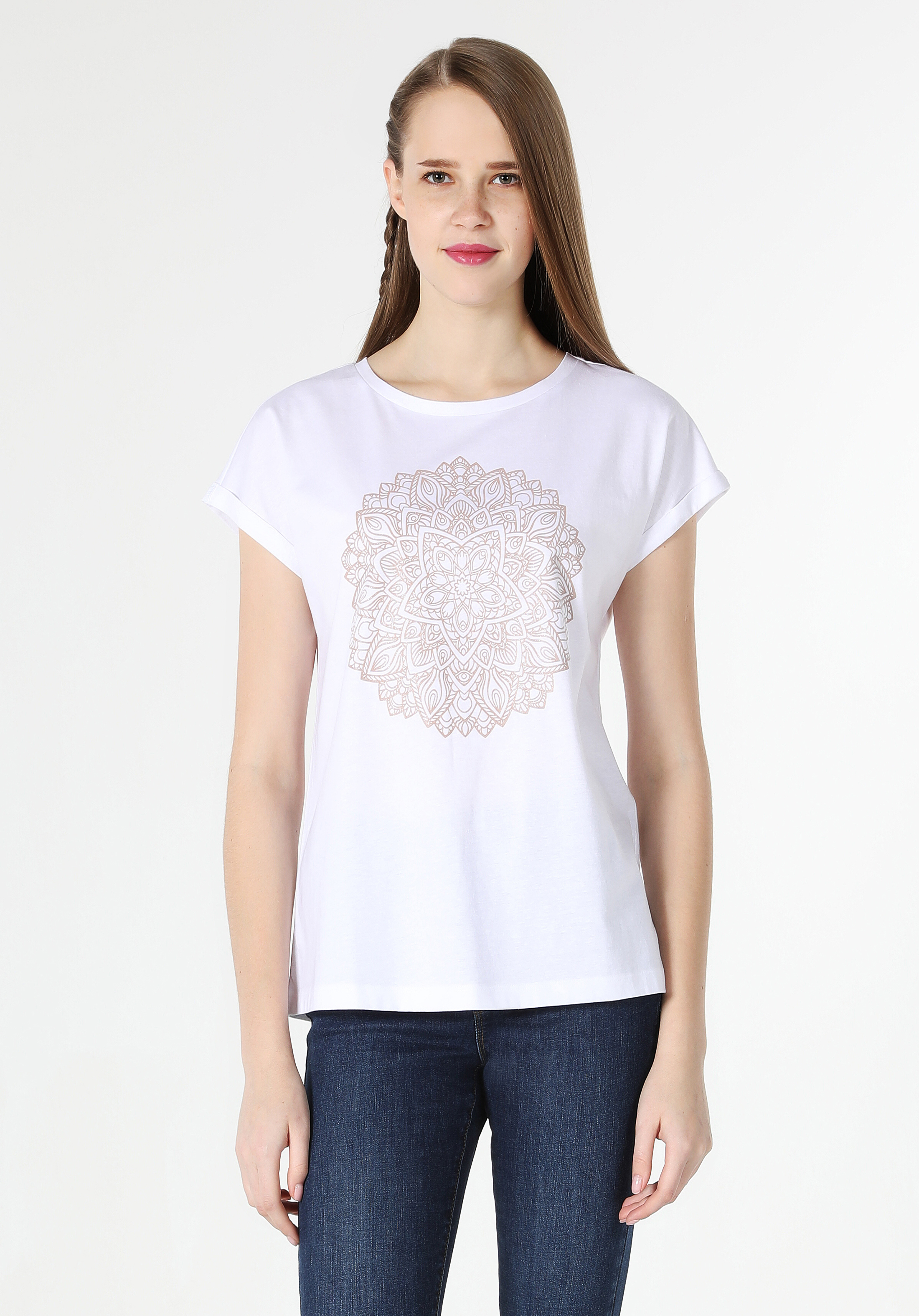 Regular Fit Yuvarlak Yaka  Kadın Beyaz Kısa Kol Tişört Cl1063266