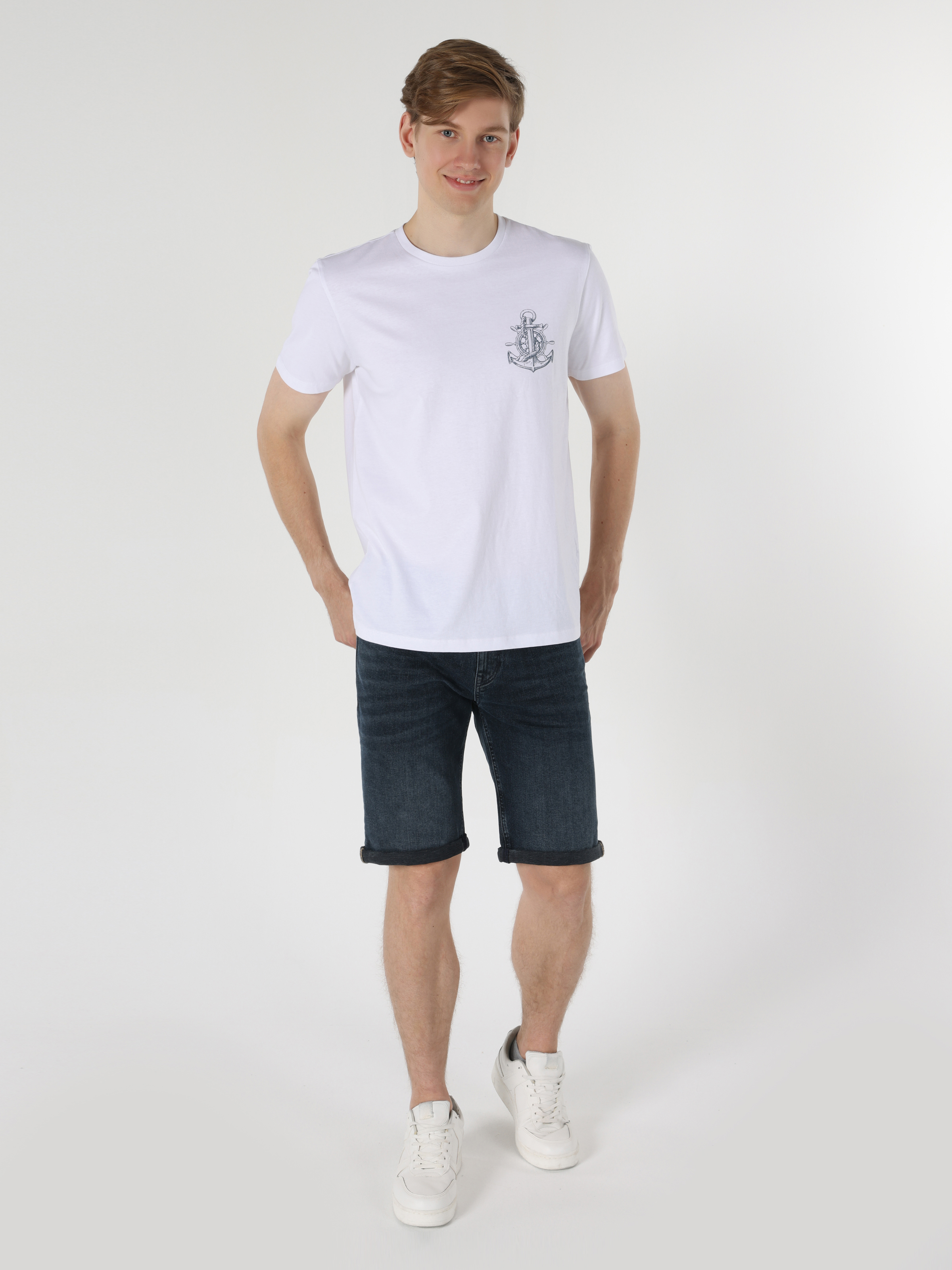 Regular Fit Yuvarlak Yaka Baskılı Erkek Beyaz Kısa Kol Tişört