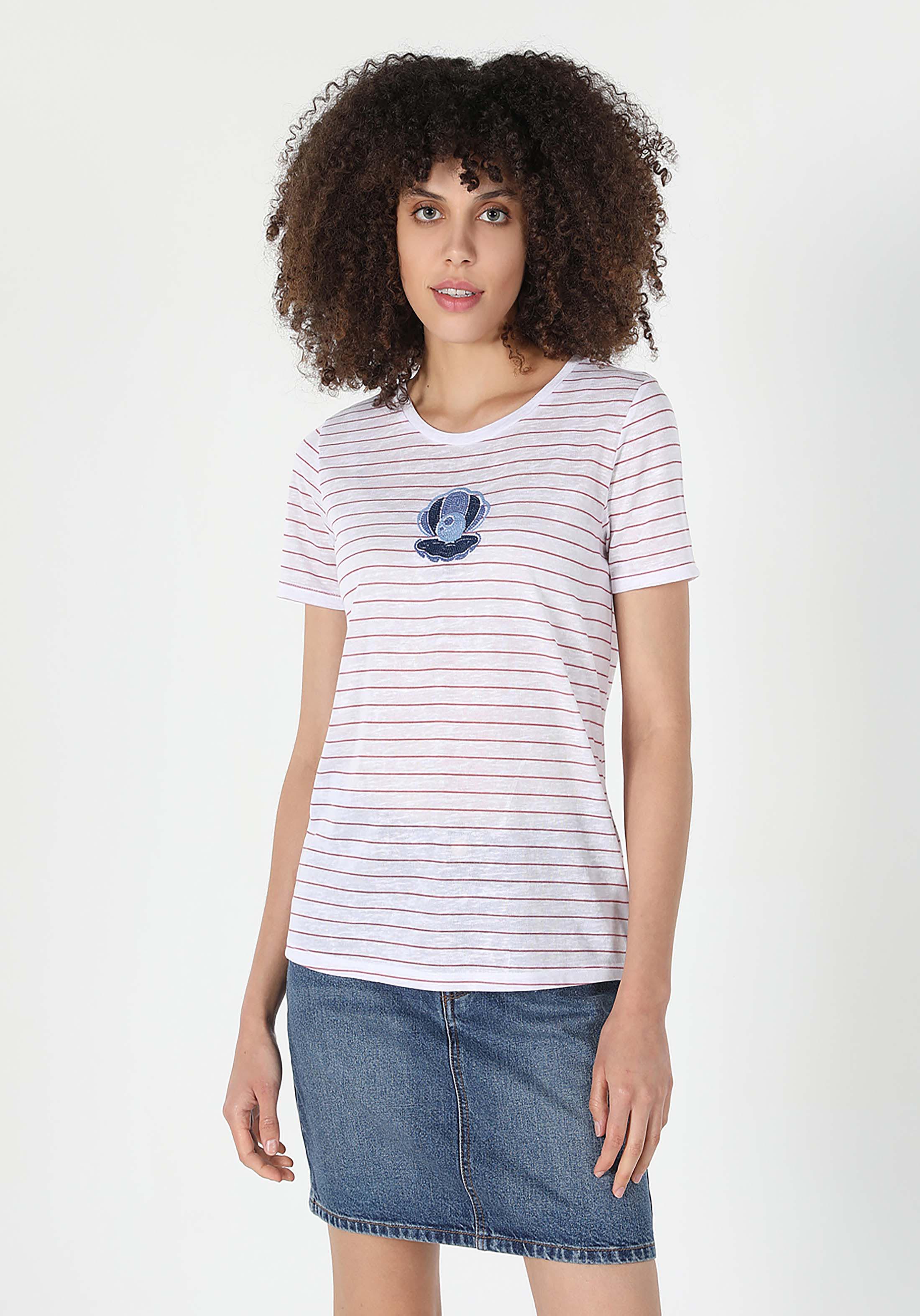 Regular Fit Yuvarlak Yaka  Kadın Kirmizi Kısa Kol Tişört Cl1058943