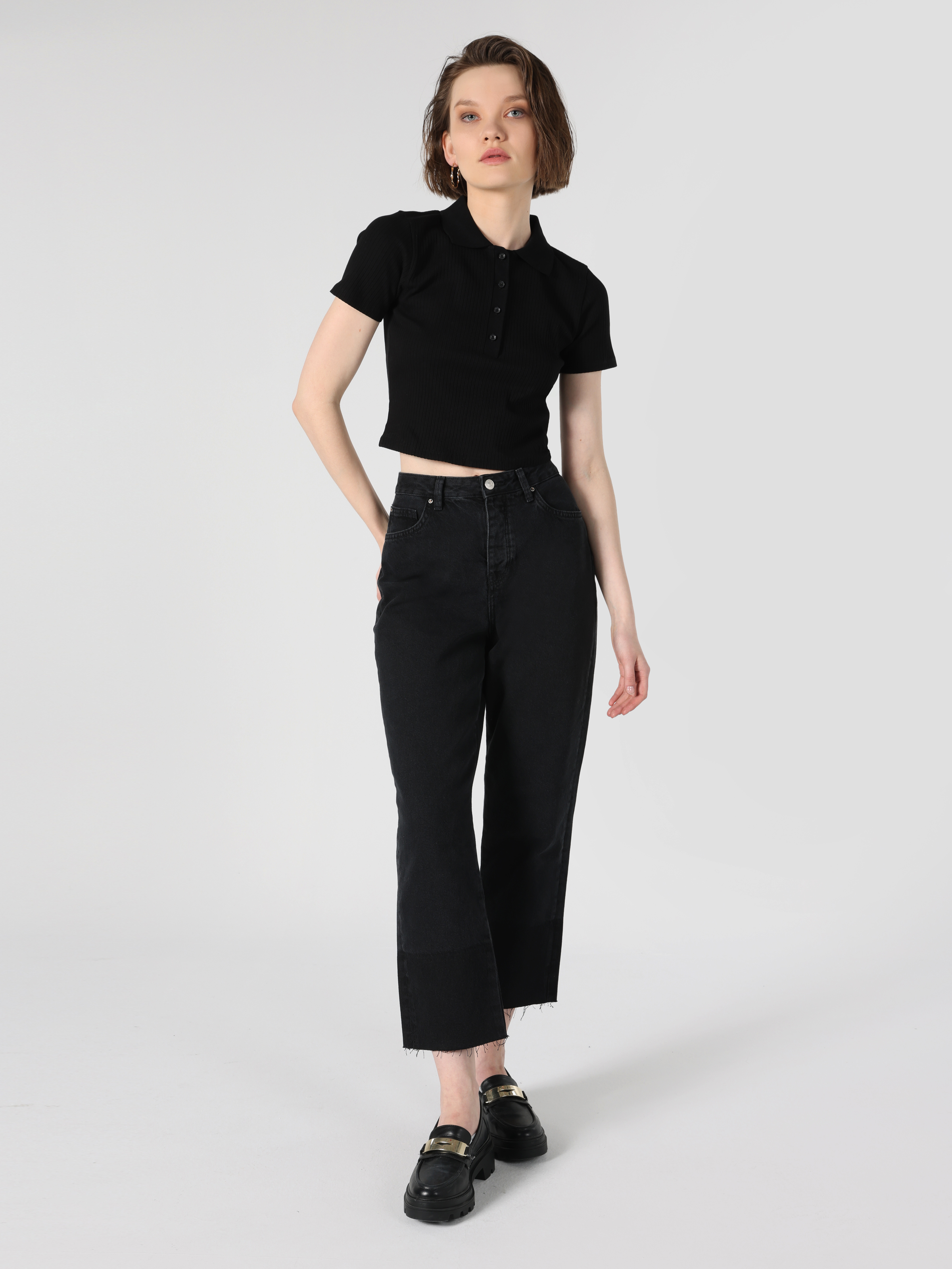 Slim Fit Polo Yaka Düz Kadın Siyah Kısa Kol Tişört