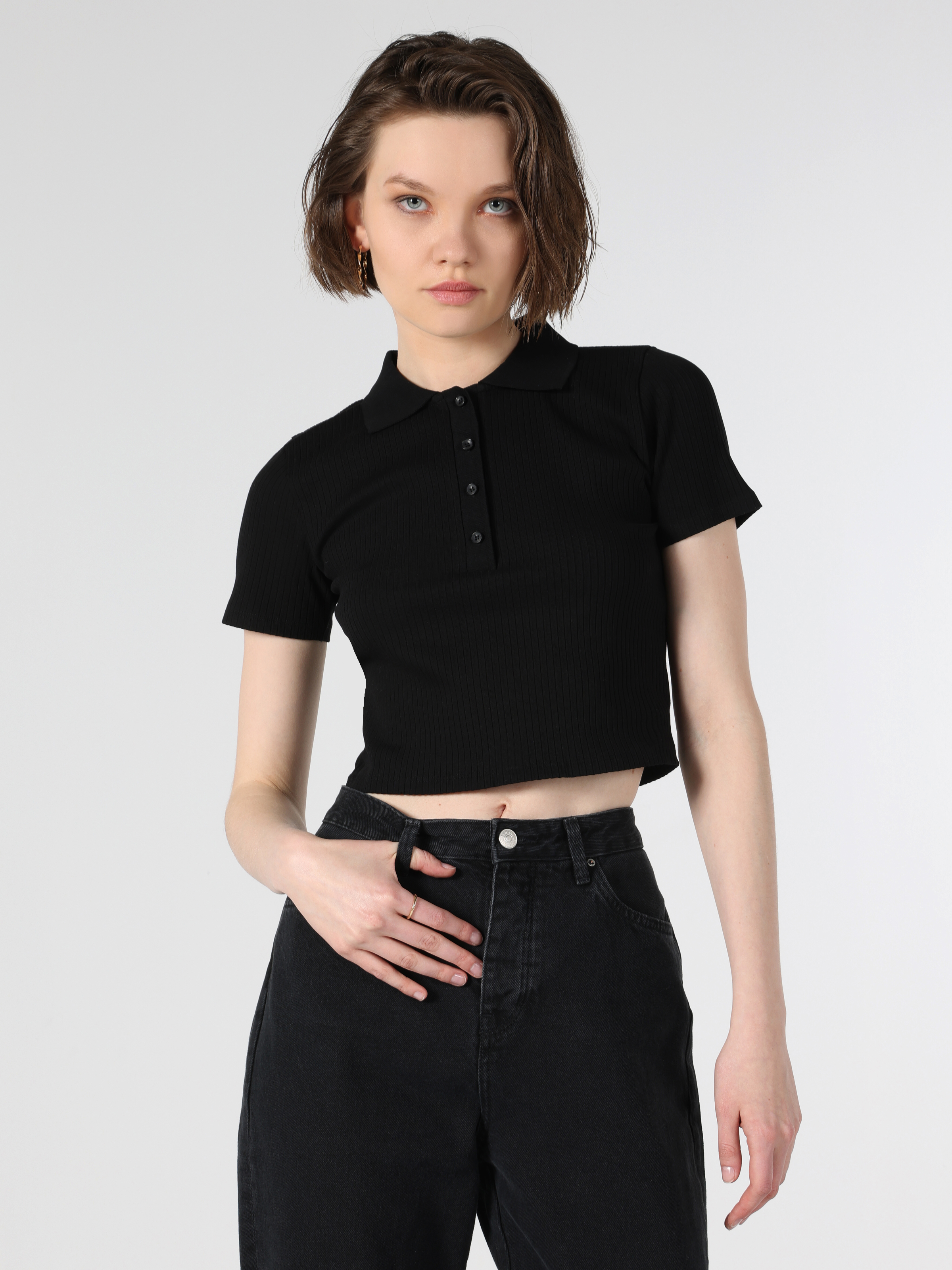 Slim Fit Polo Yaka Düz Kadın Siyah Kısa Kol Tişört