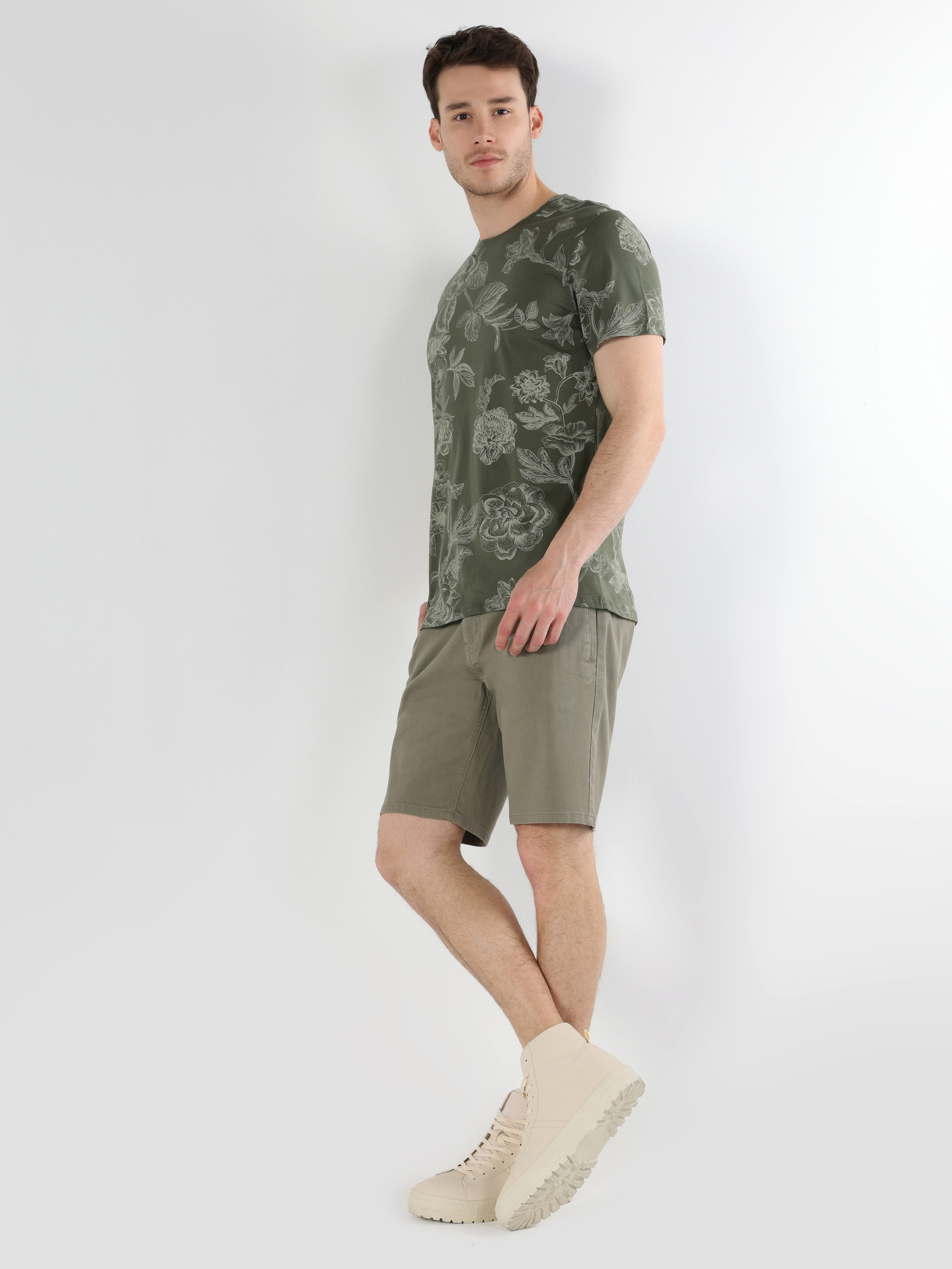 Regular Fit Yuvarlak Yaka Baskılı Erkek Yeşil Kısa Kol Tişört