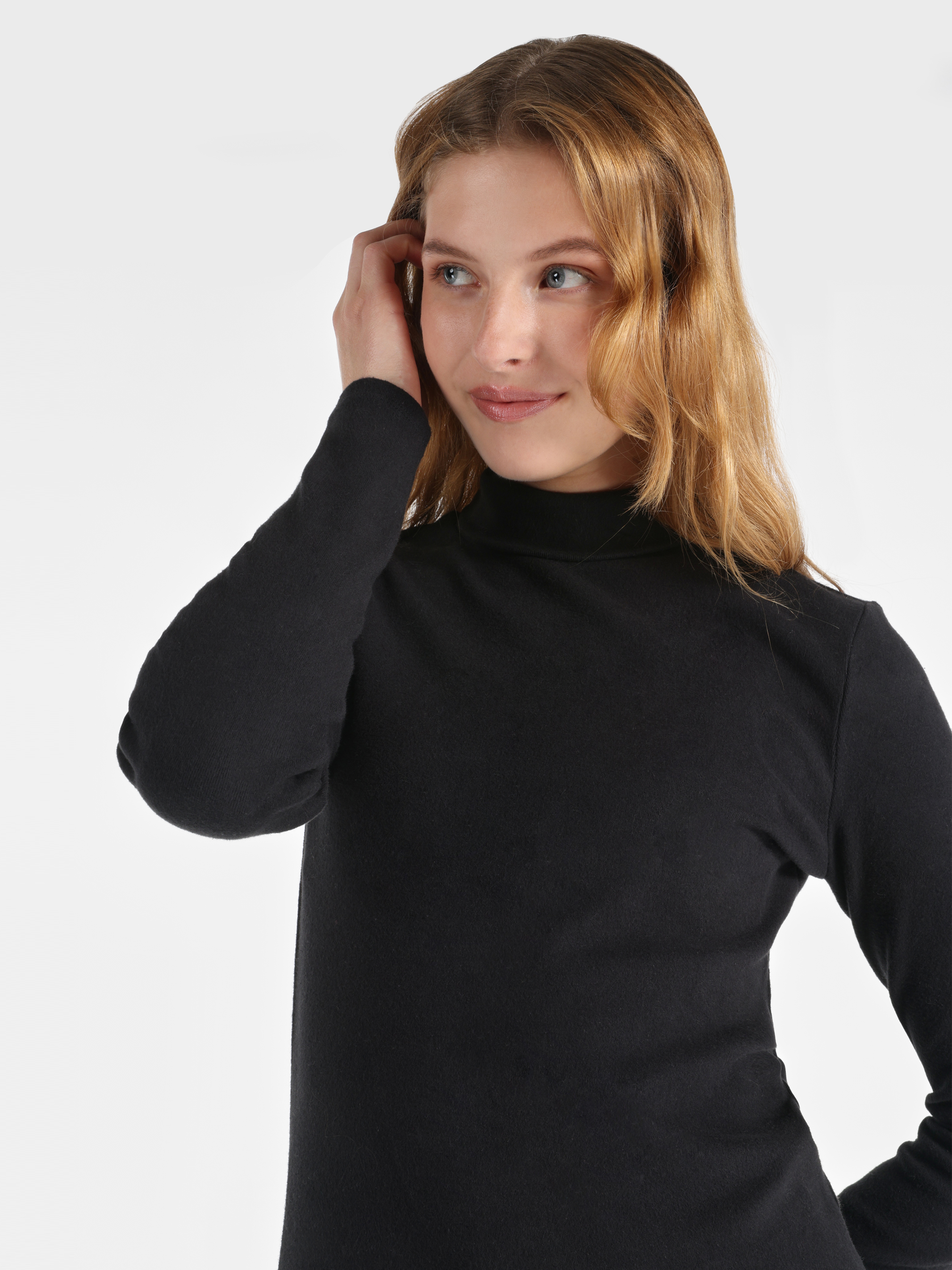 Slim Fit Balıkçı Yaka Düz Kadın Siyah Uzun Kol Tişört