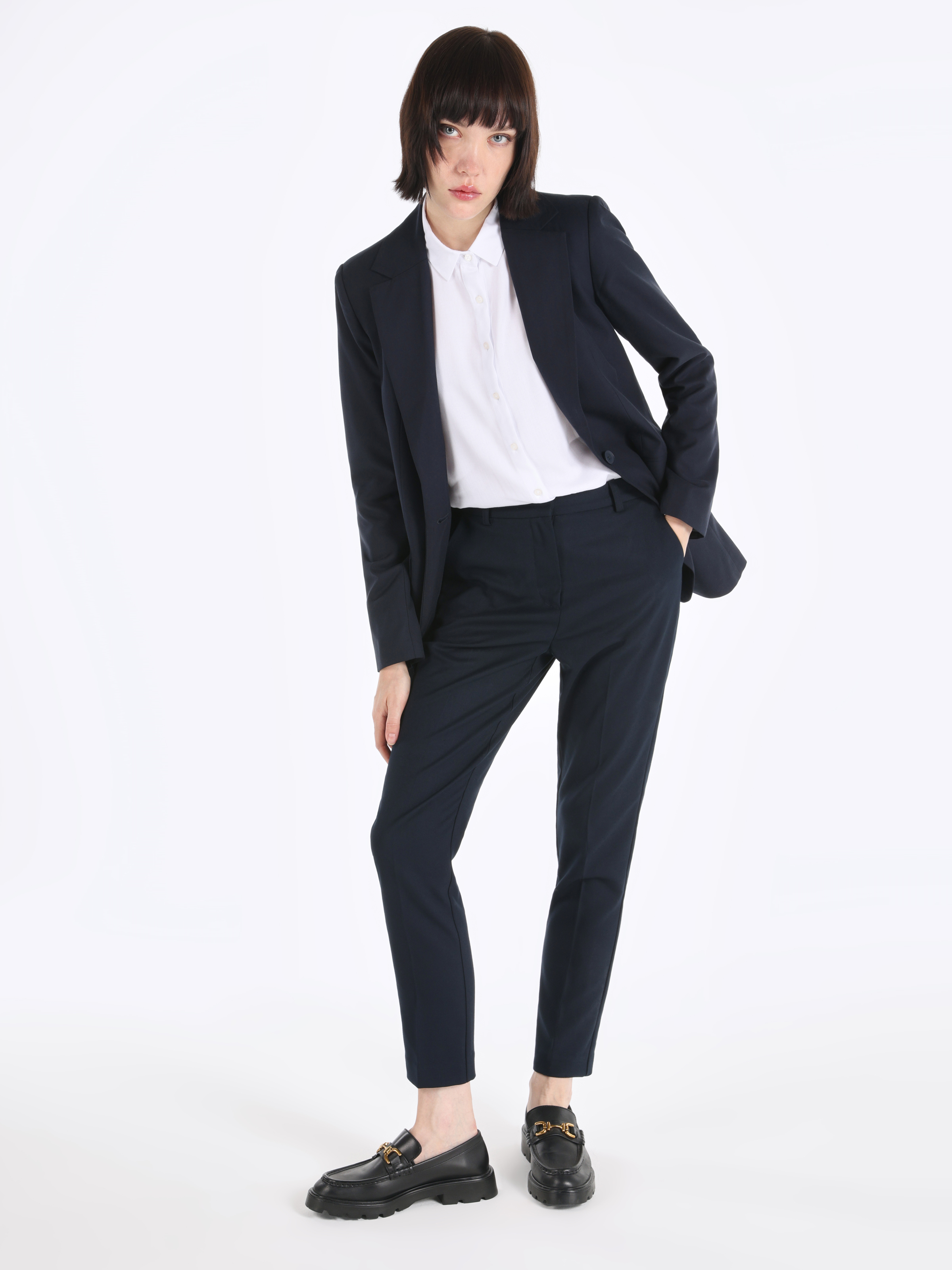 Slim Fit Düşük Bel Dar Paça Kadın Lacivert  Pantolon