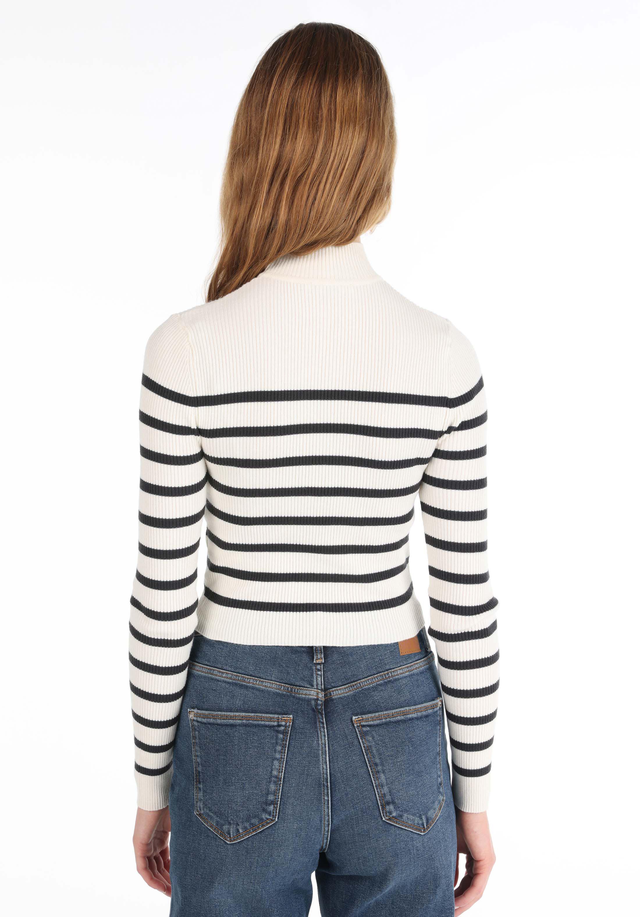 Slim Fit Yarım Balıkçı Yaka Çizgili Kadın Beyaz Kazak