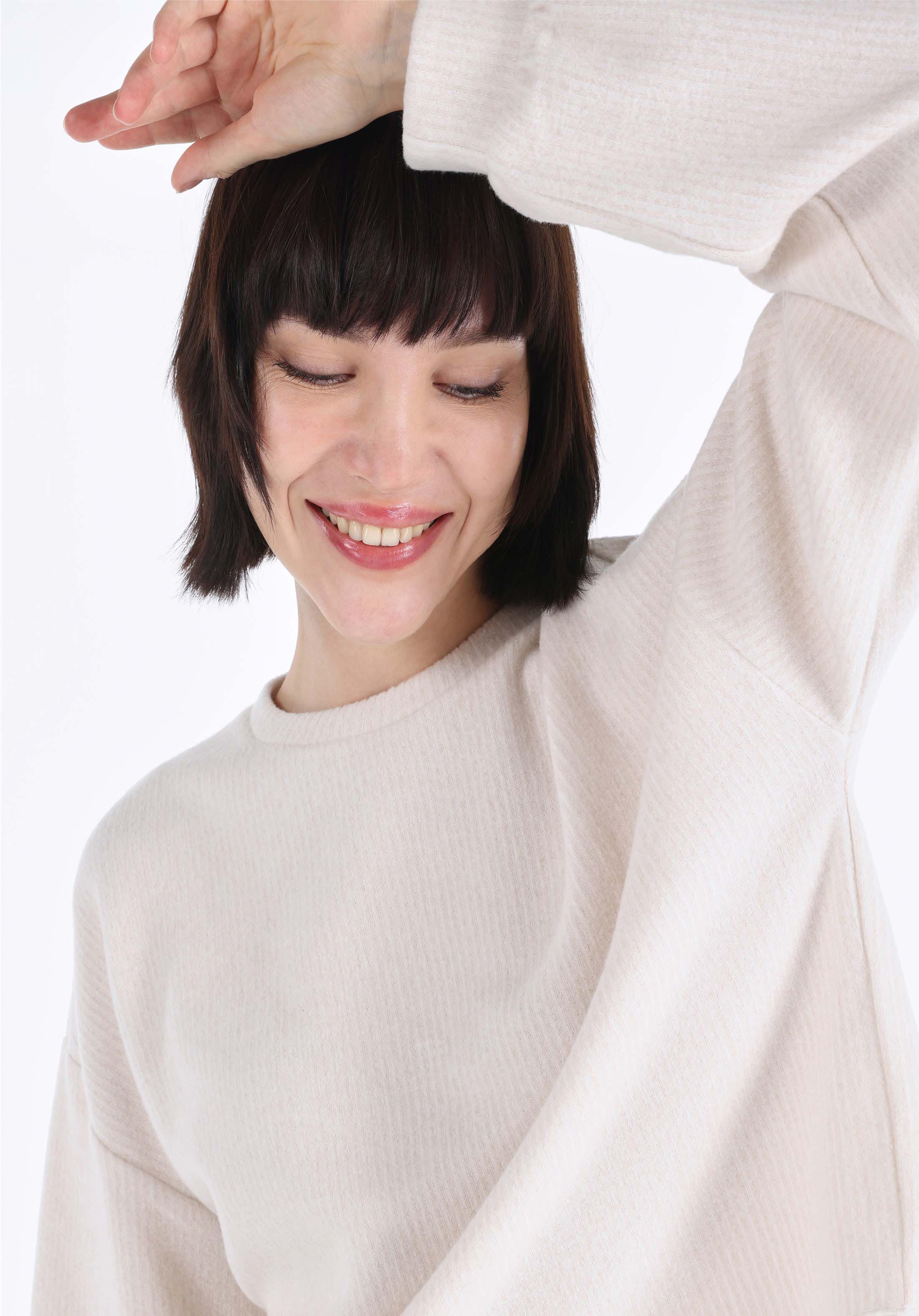 Regular Fit Yuvarlak Yaka Düz Kadın Ekru Uzun Kol Tişört