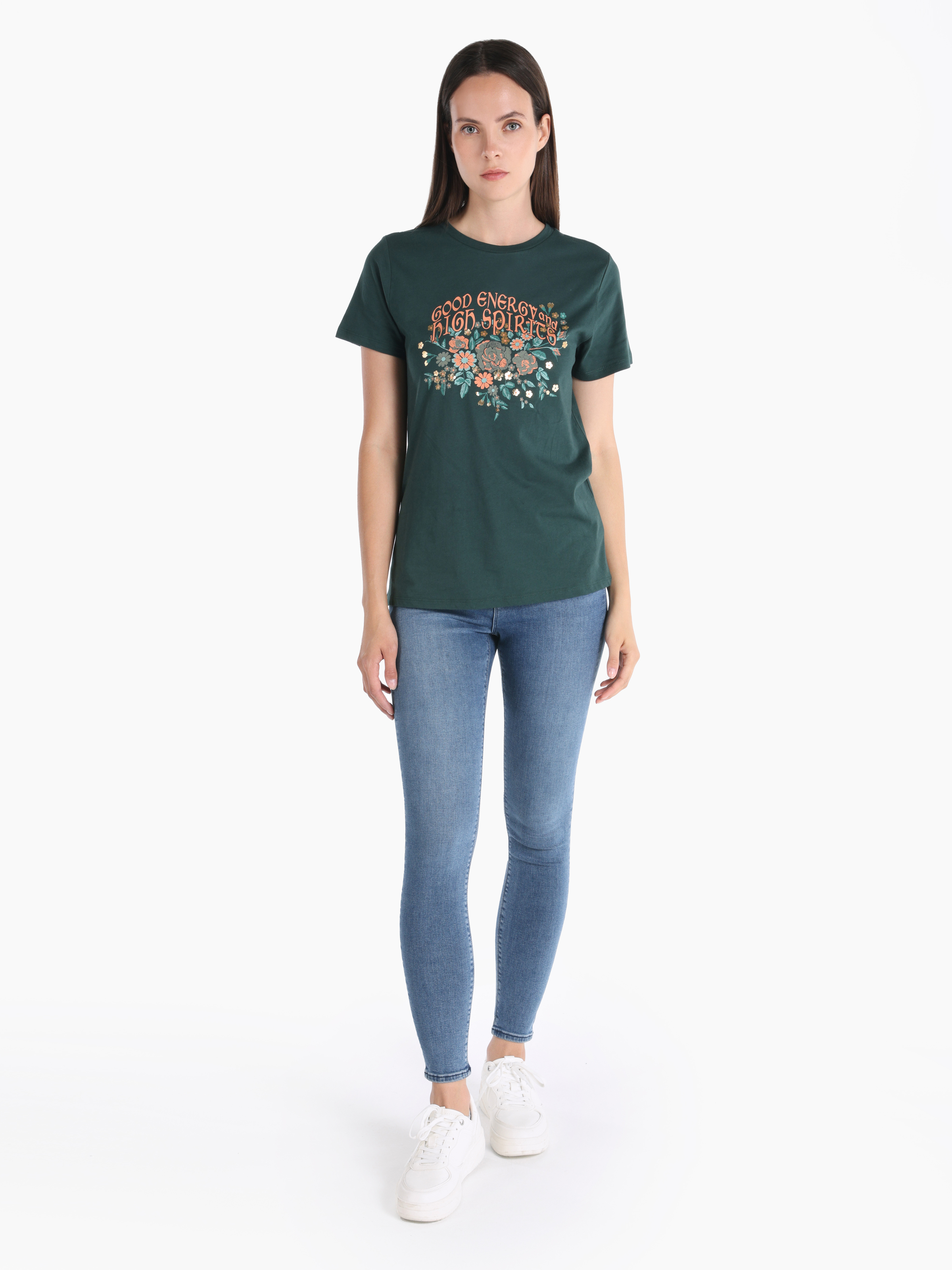 Slim Fit Yuvarlak Yaka  Kadın Yeşil Kısa Kol Tişört