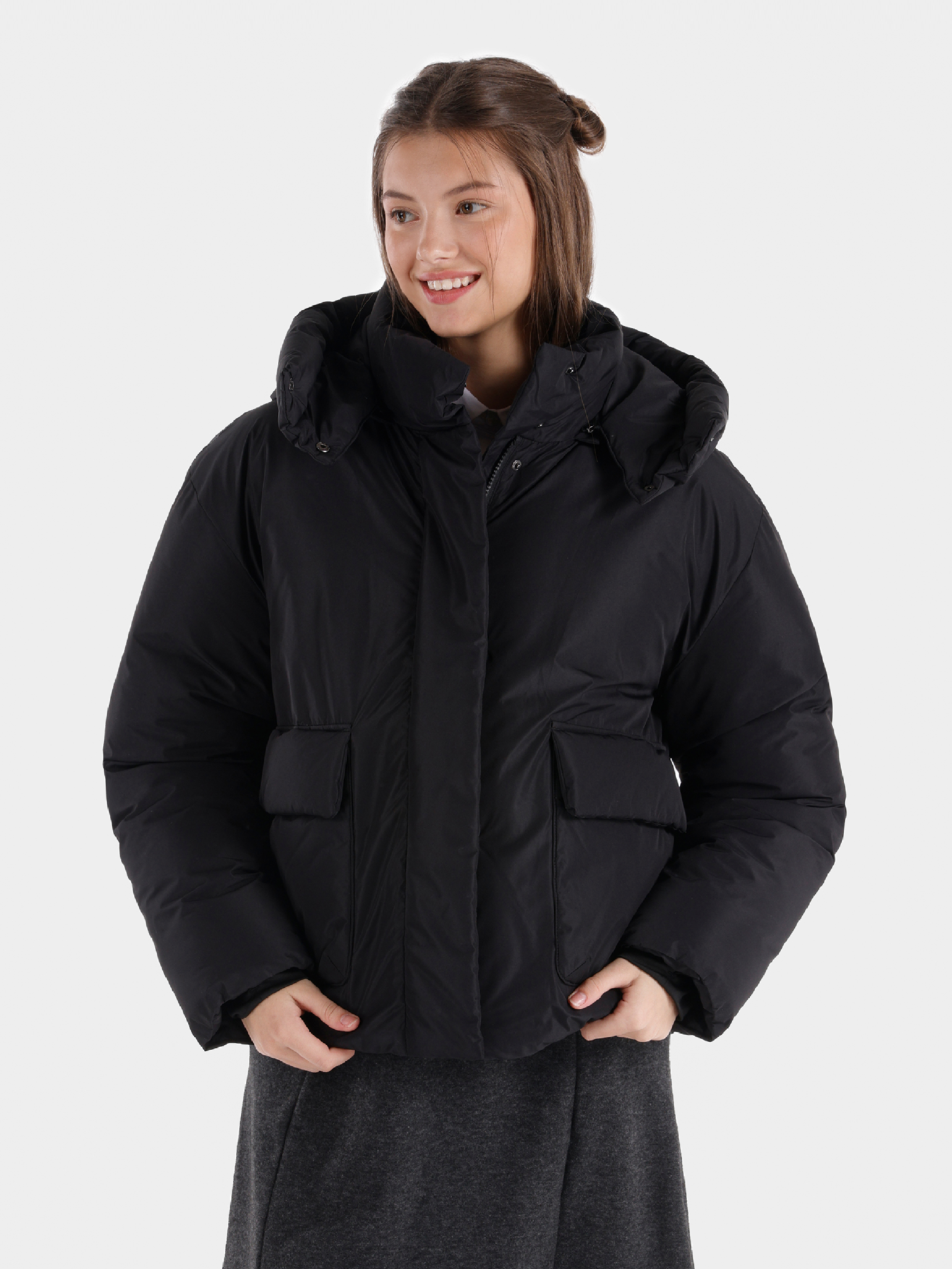 Regular Fit Kapüşonlu Çıtçıtlı Astarlı  Kadın Siyah Mont