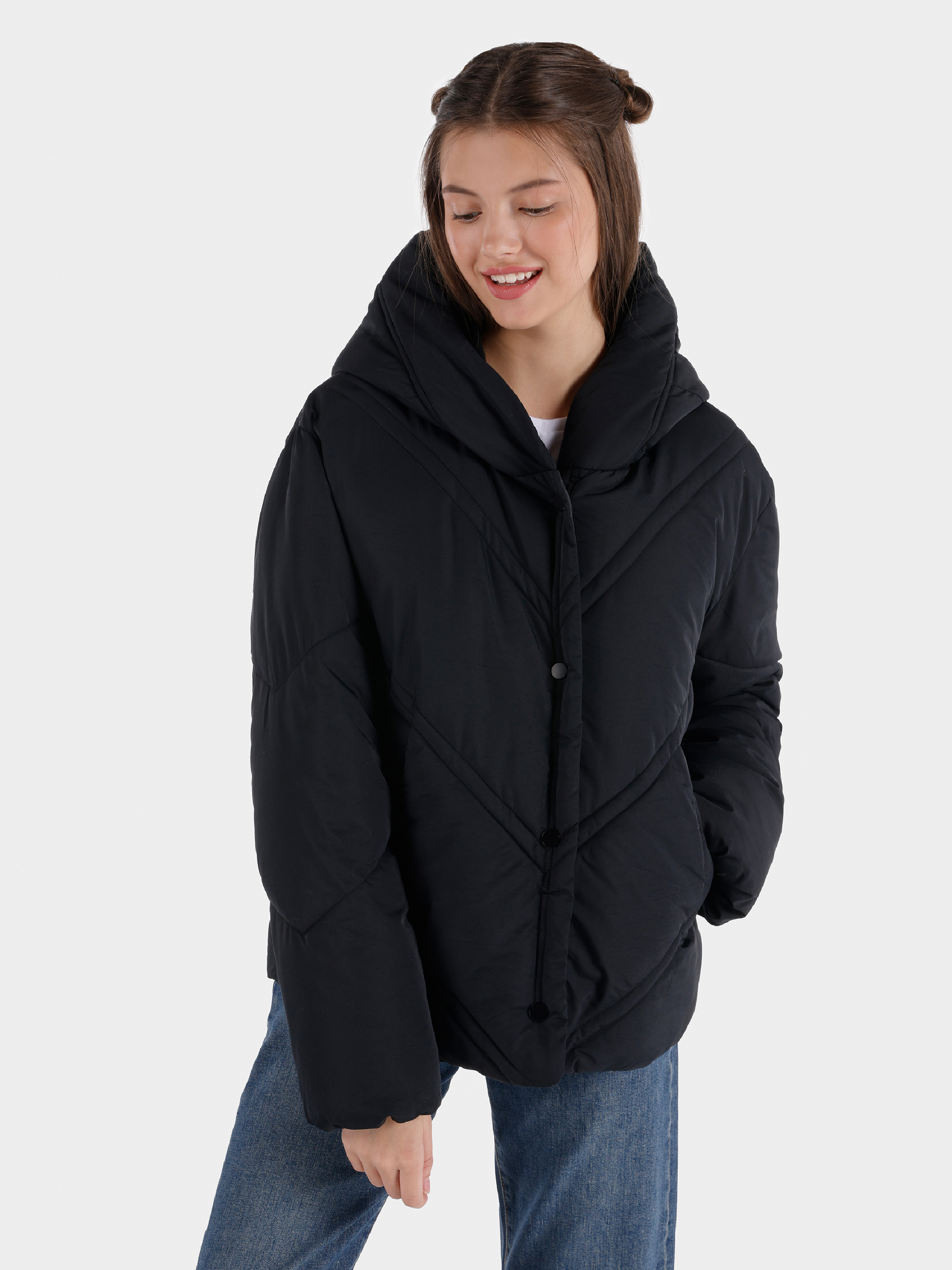 Regular Fit Kapüşonlu Çıtçıtlı Astarlı  Kadın Siyah Mont