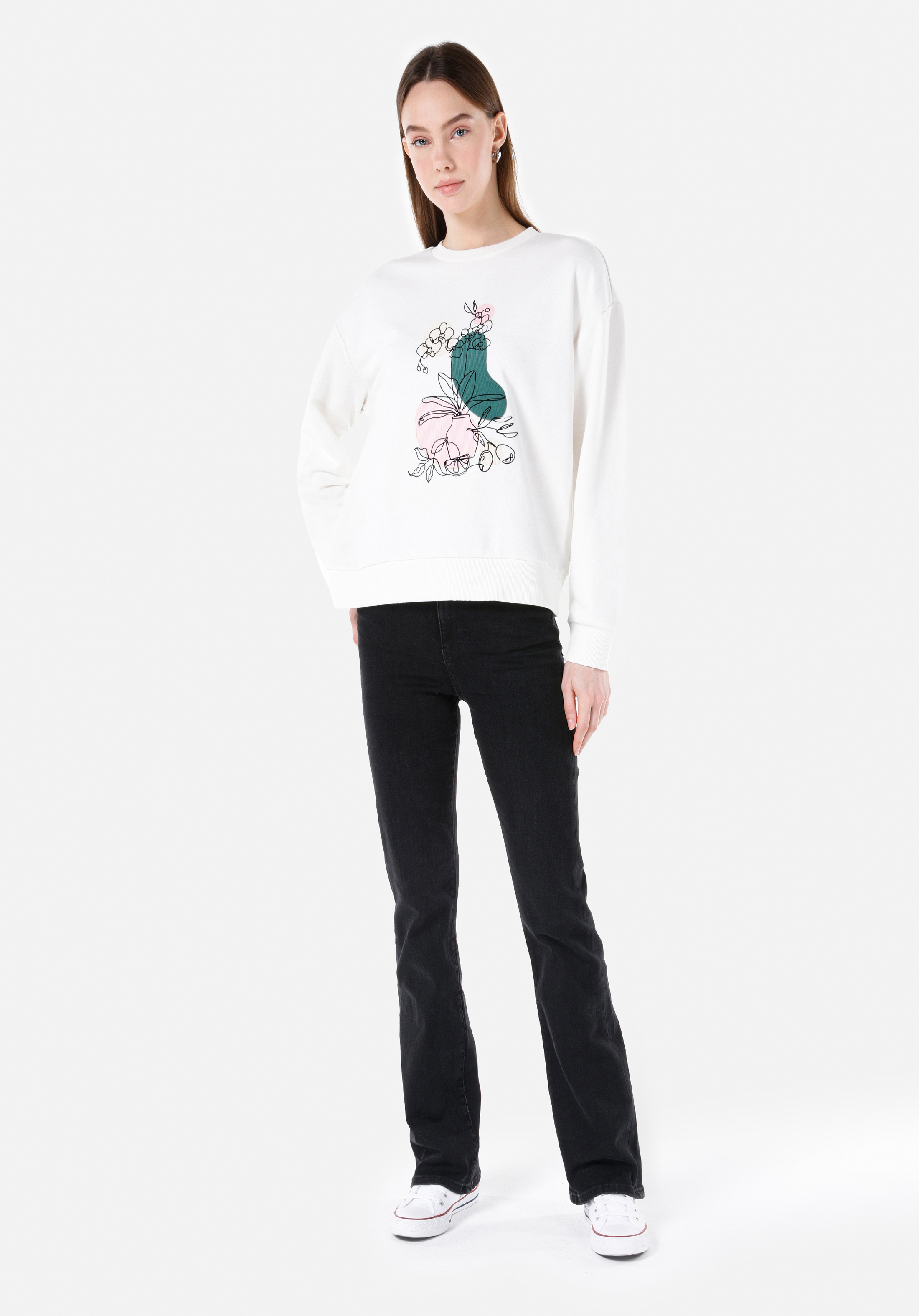 Regular Fit Yuvarlak Yaka Baskılı Kadın Beyaz Sweatshirt