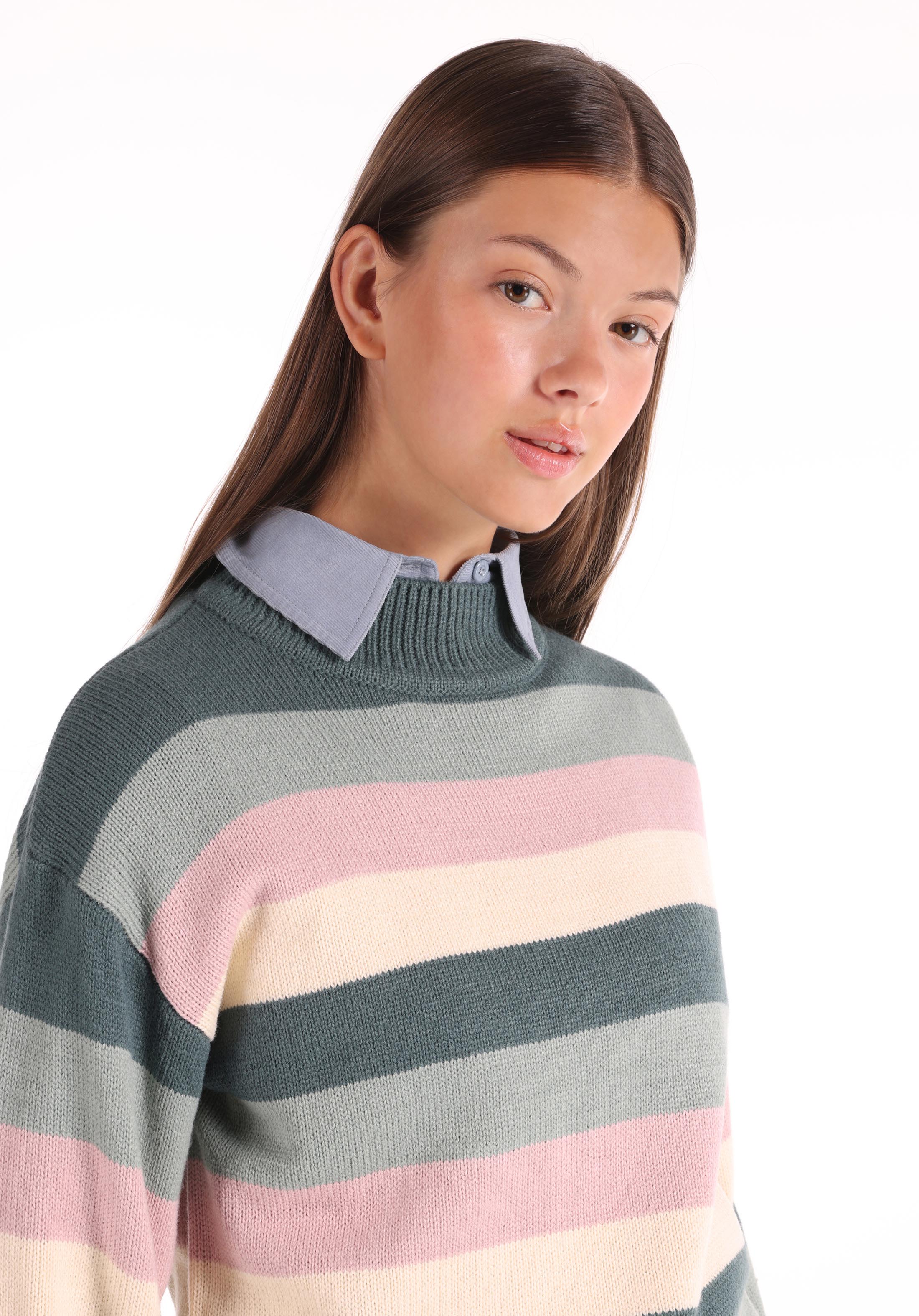 Regular Fit Yuvarlak Yaka Çizgili Kadın Çok Renkli Kazak