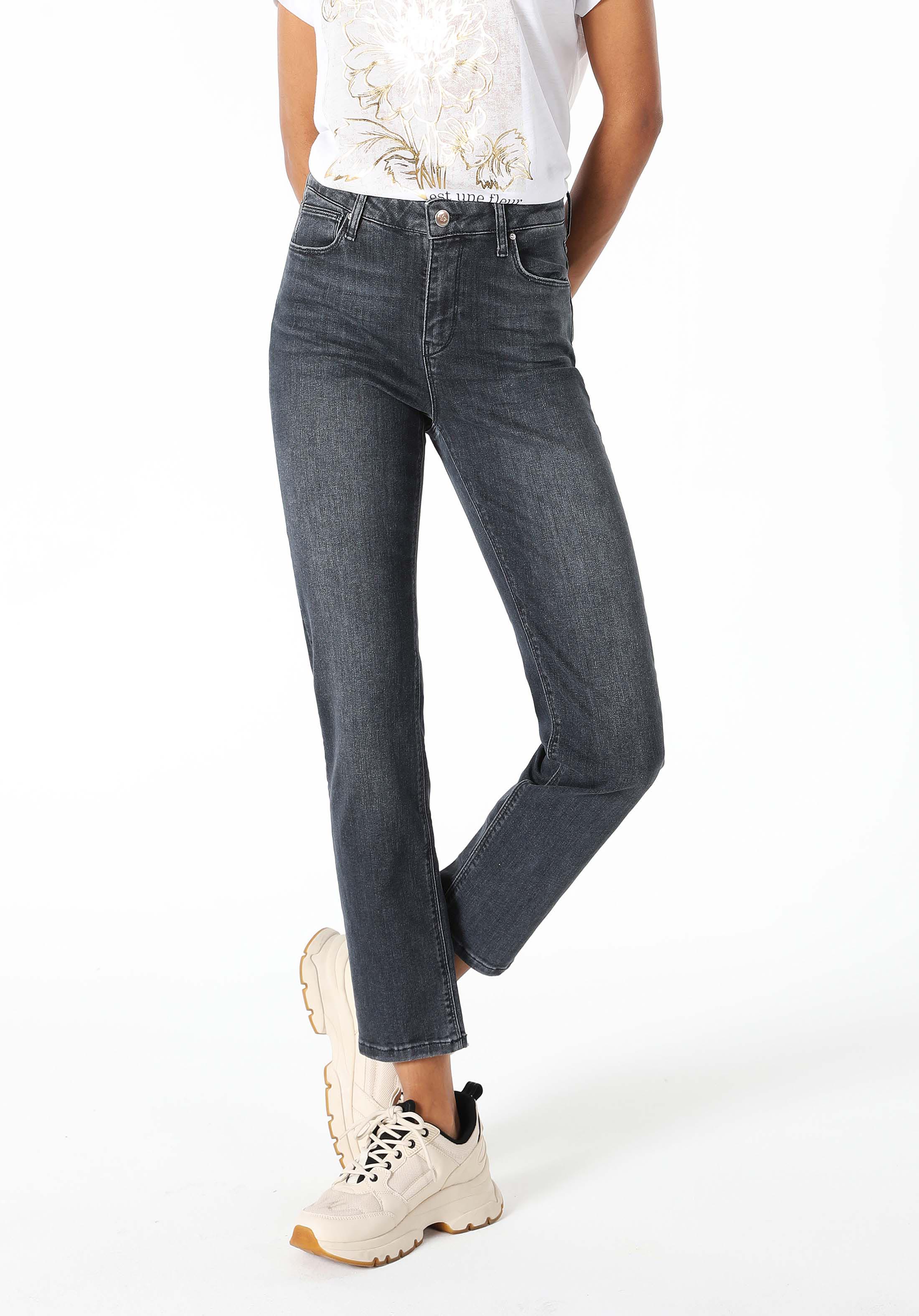 Slim Fit Orta Bel Düz Paça Kadın Denim Jean Pantolon