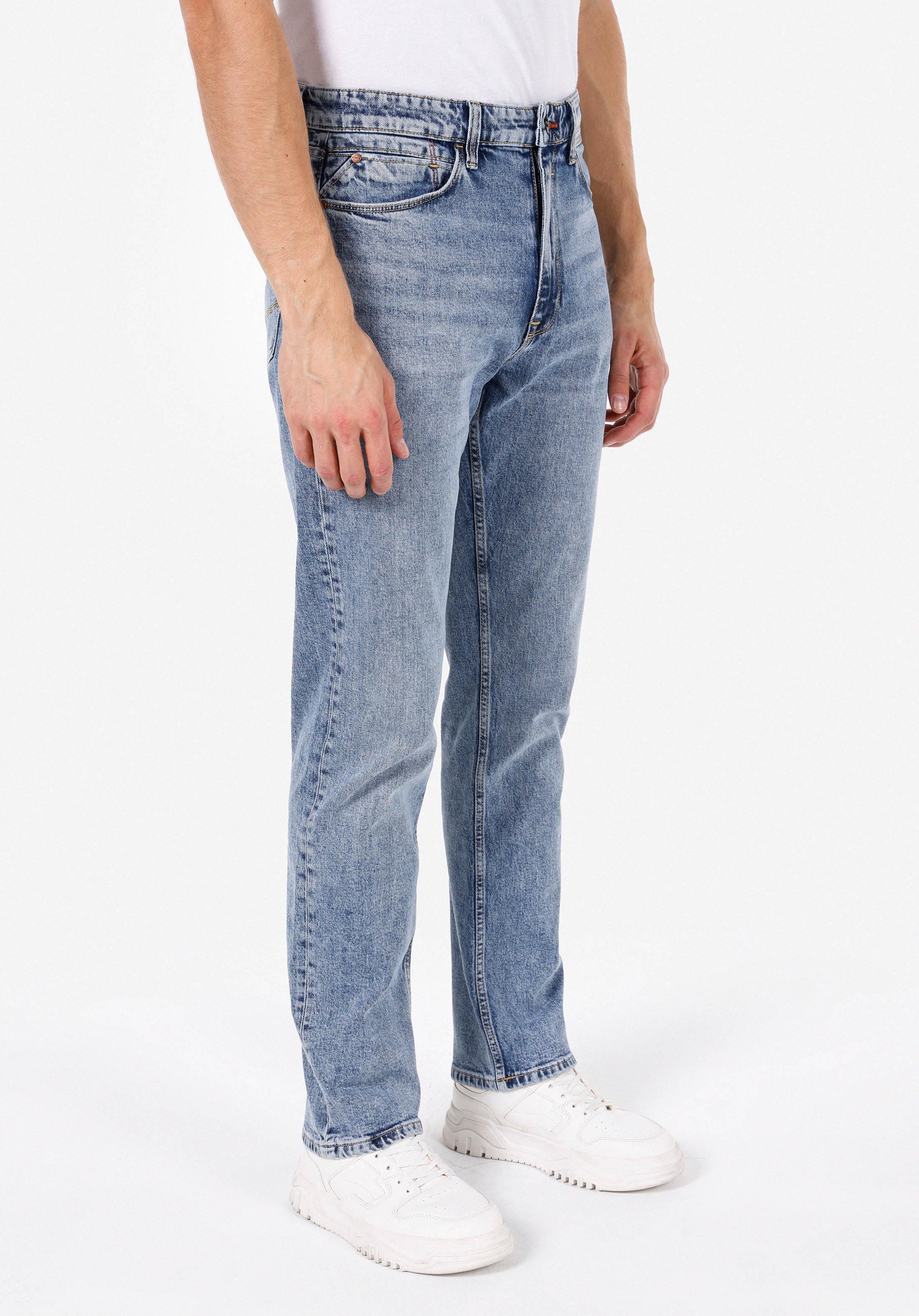 Slim Straight Fit Orta Bel Düz Paça Erkek Denim Jean Pantolon