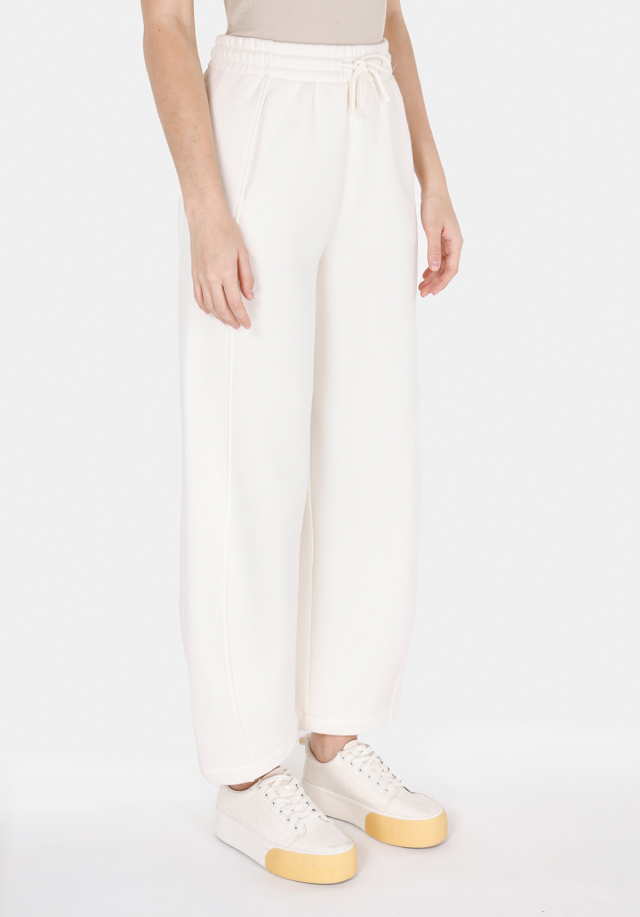 Regular Fit Orta Bel Nakışlı Kadın Beyaz Eşofman Altı