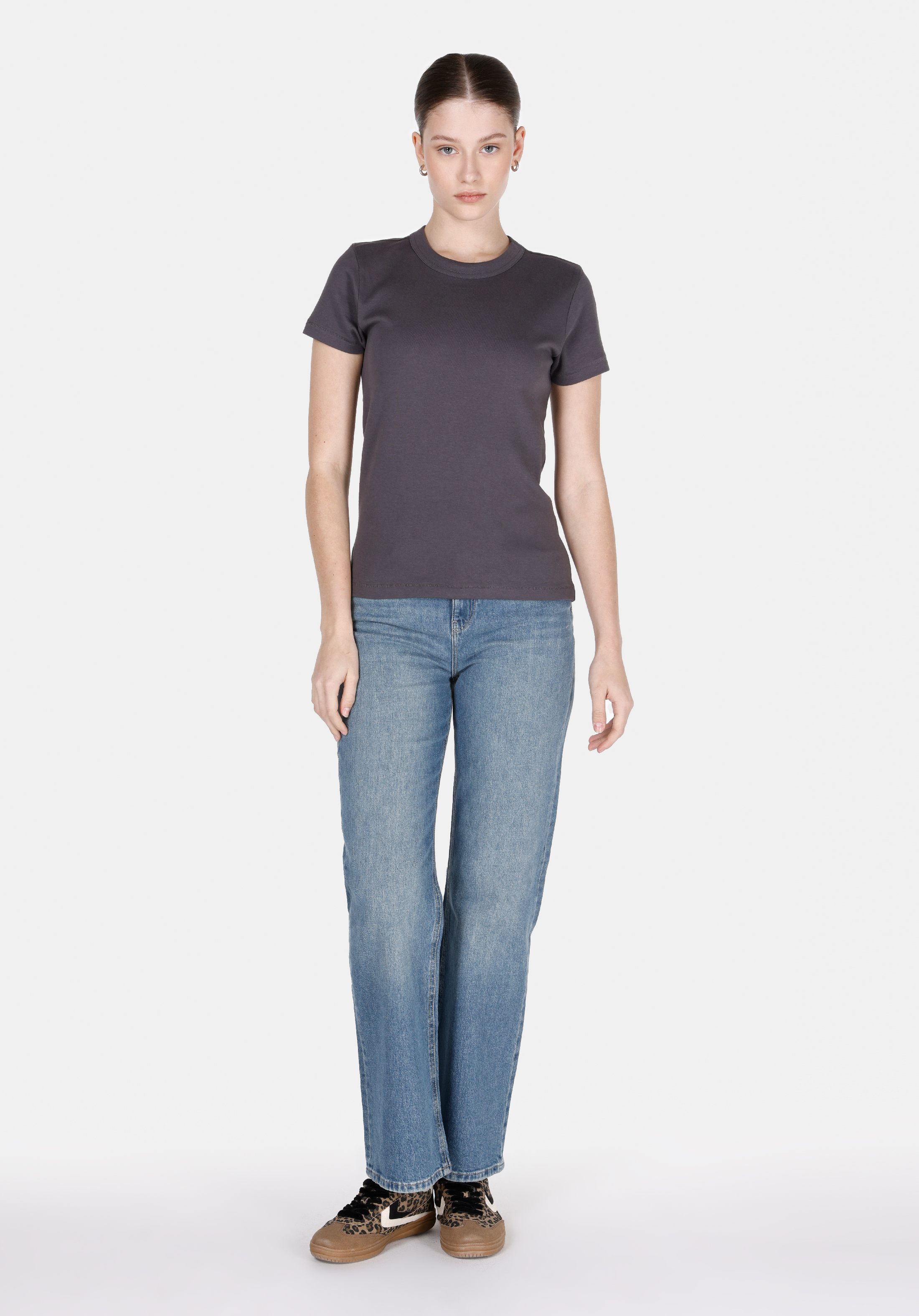 Slim Fit Yuvarlak Yaka Düz Kadın Antrasit Kısa Kol Tişört