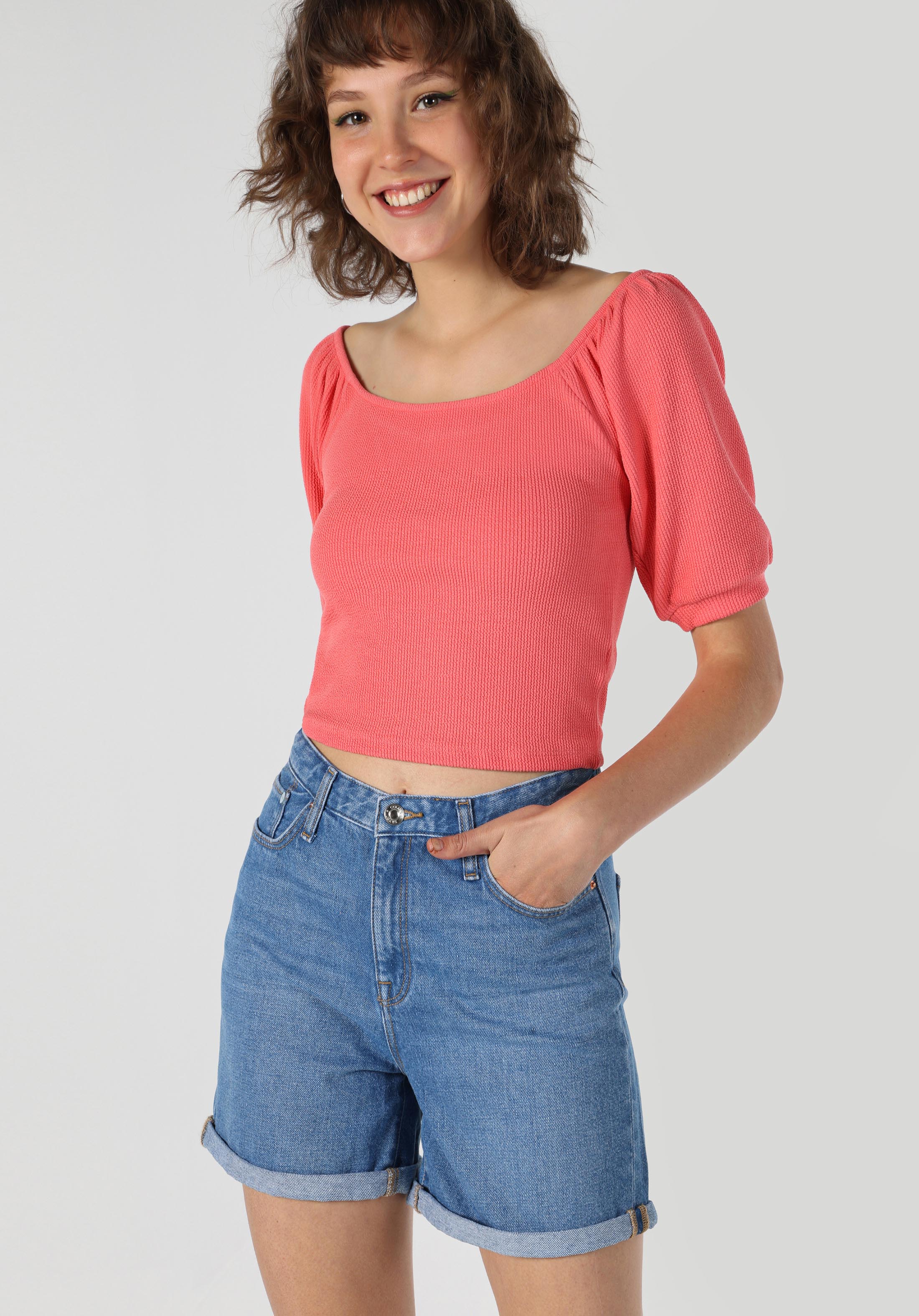 Slim Fit Derin Yuvarlak Yaka Jakarlı Kadın Pembe Kısa Kol Tişört