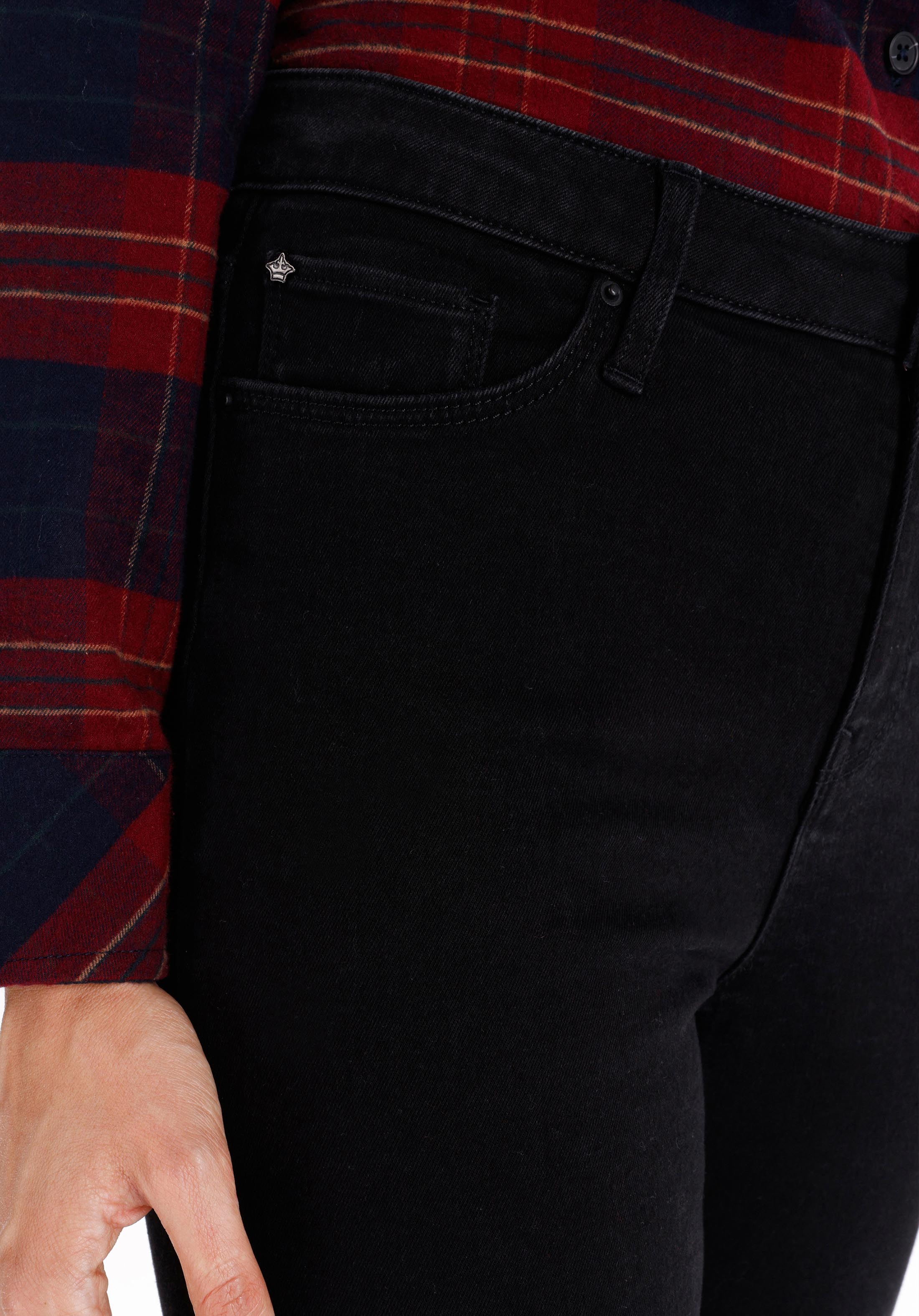 703 Carla Orta Bel Düz Paça Slim Fit Siyah Kadın Jean Pantolon 703 Carla Orta Bel Düz Paça Slim Fit Siyah Kadın Jean Pantolon