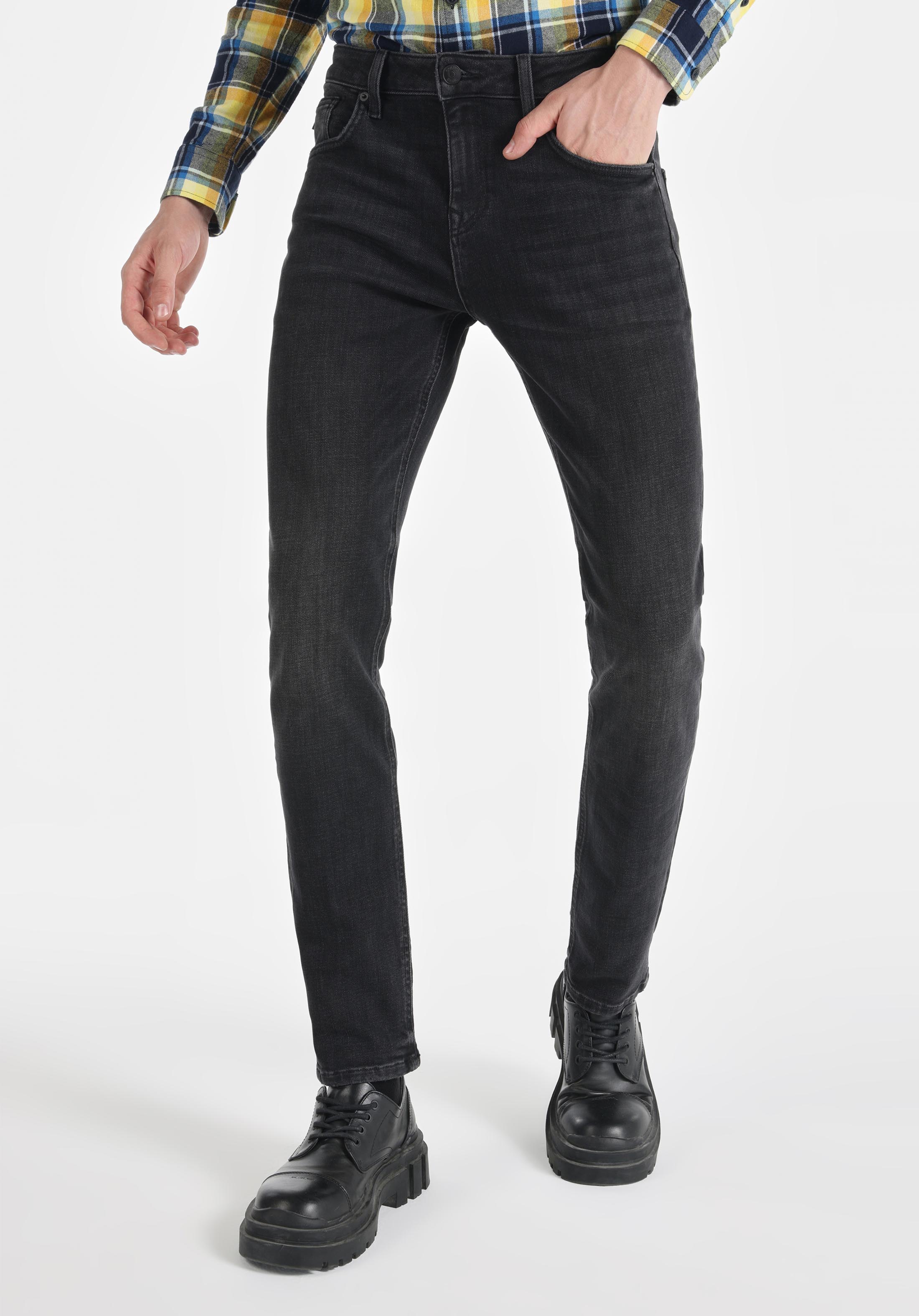 Straight Fit Düşük Bel Düz Paça Erkek Siyah Jean Pantolon
