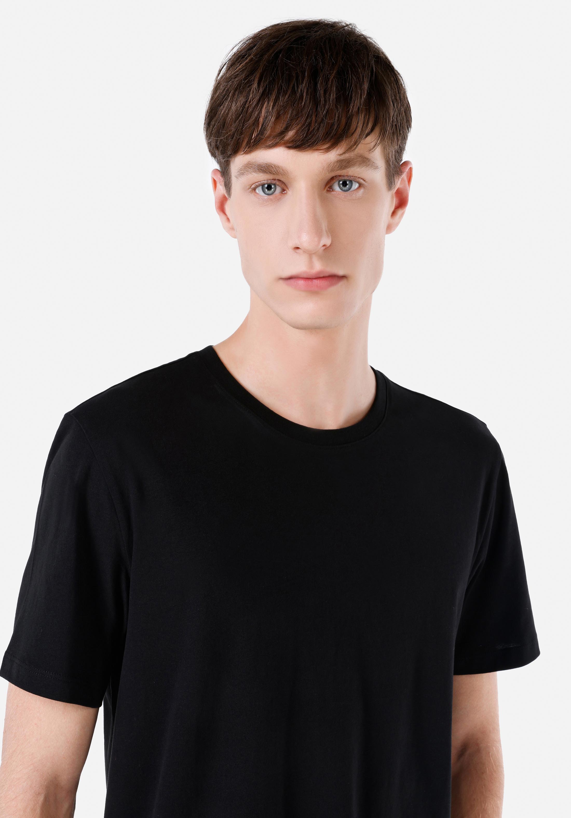 Regular Fit Yuvarlak Yaka Düz Erkek Siyah Kısa Kol Tişört