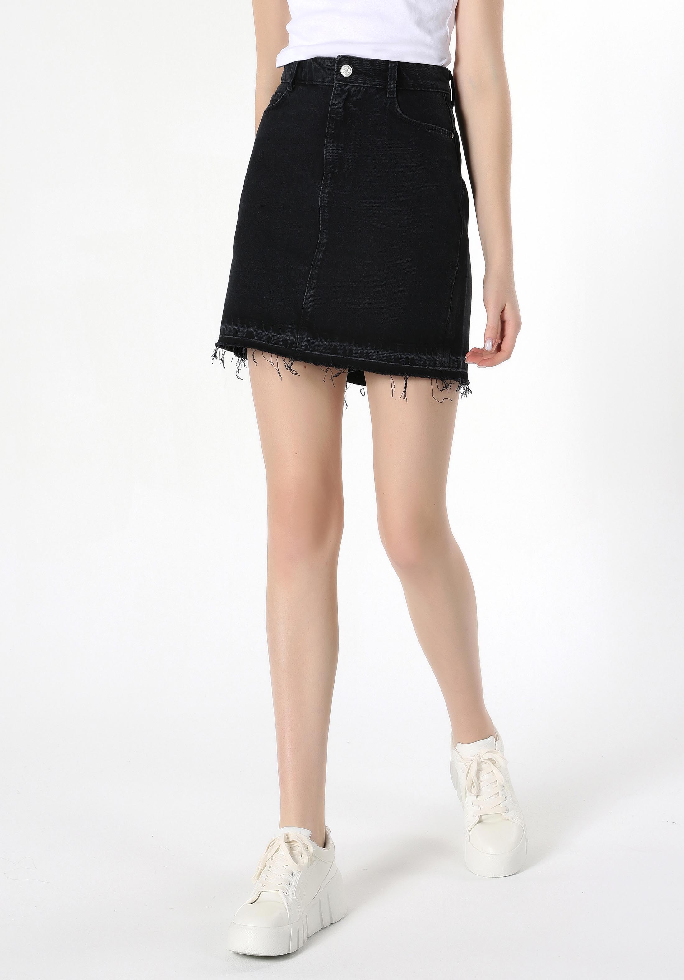 Slim Fit Düz Düğmeli Kadın Denim Etek