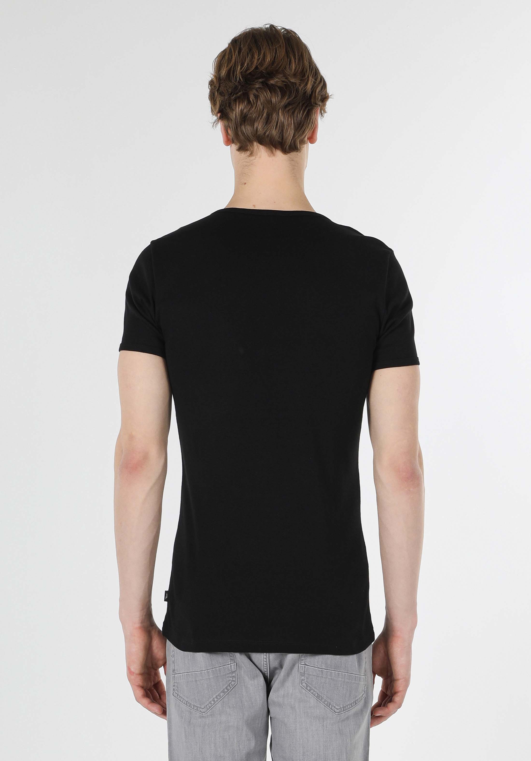 Slim Fit Yuvarlak Yaka Düz Erkek Siyah Kısa Kol Tişört