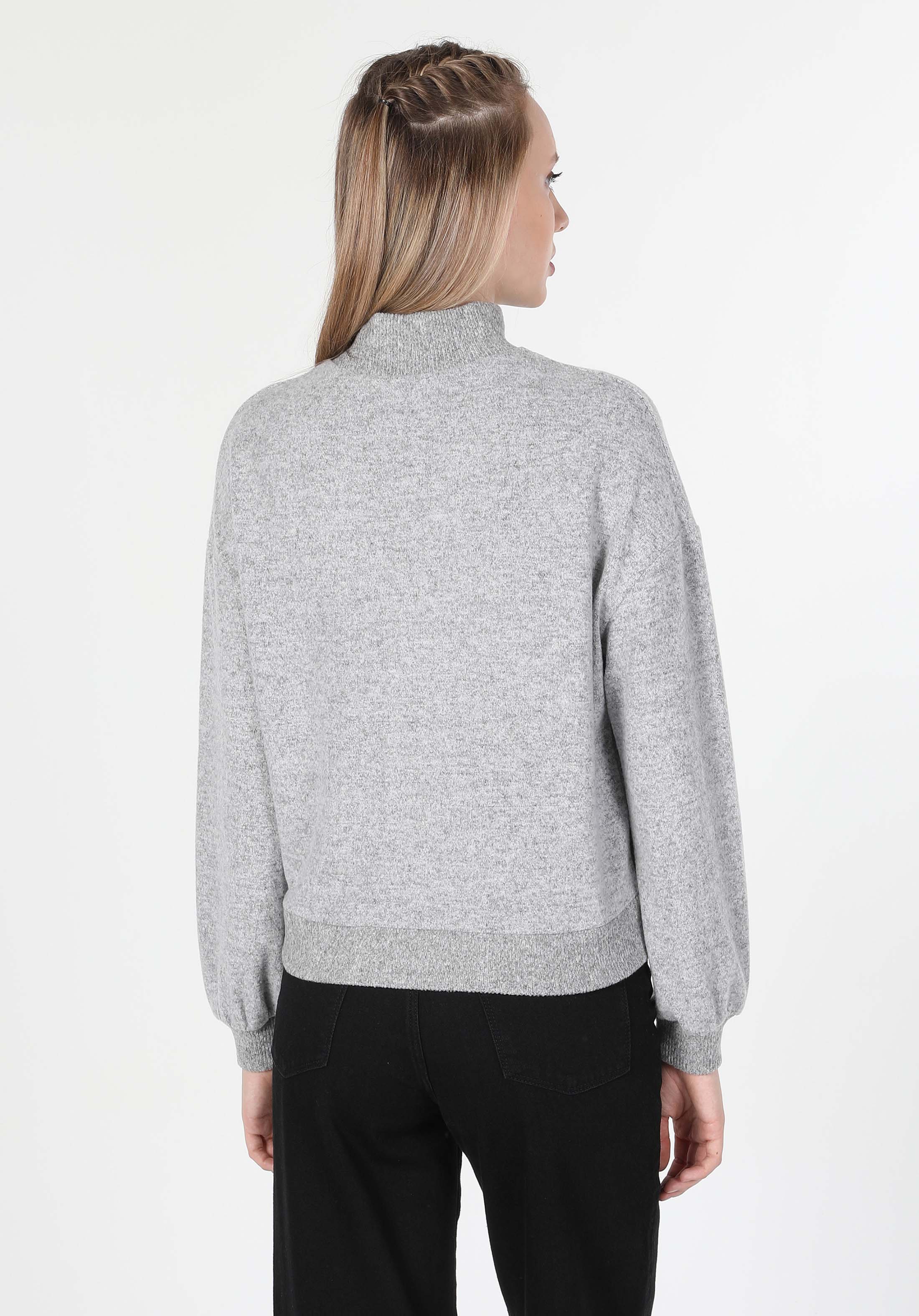 Regular Fit Yarım Balıkçı Yaka Düz Kadın Gri Uzun Kol Tişört