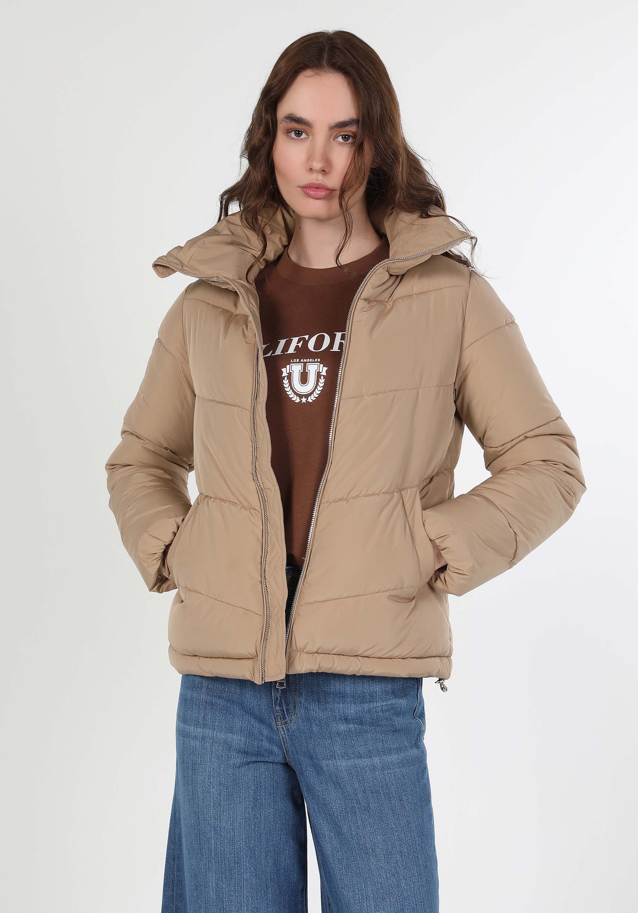 Regular Fit Dik Yaka Fermuarlı Astarlı  Kadın Bej Mont