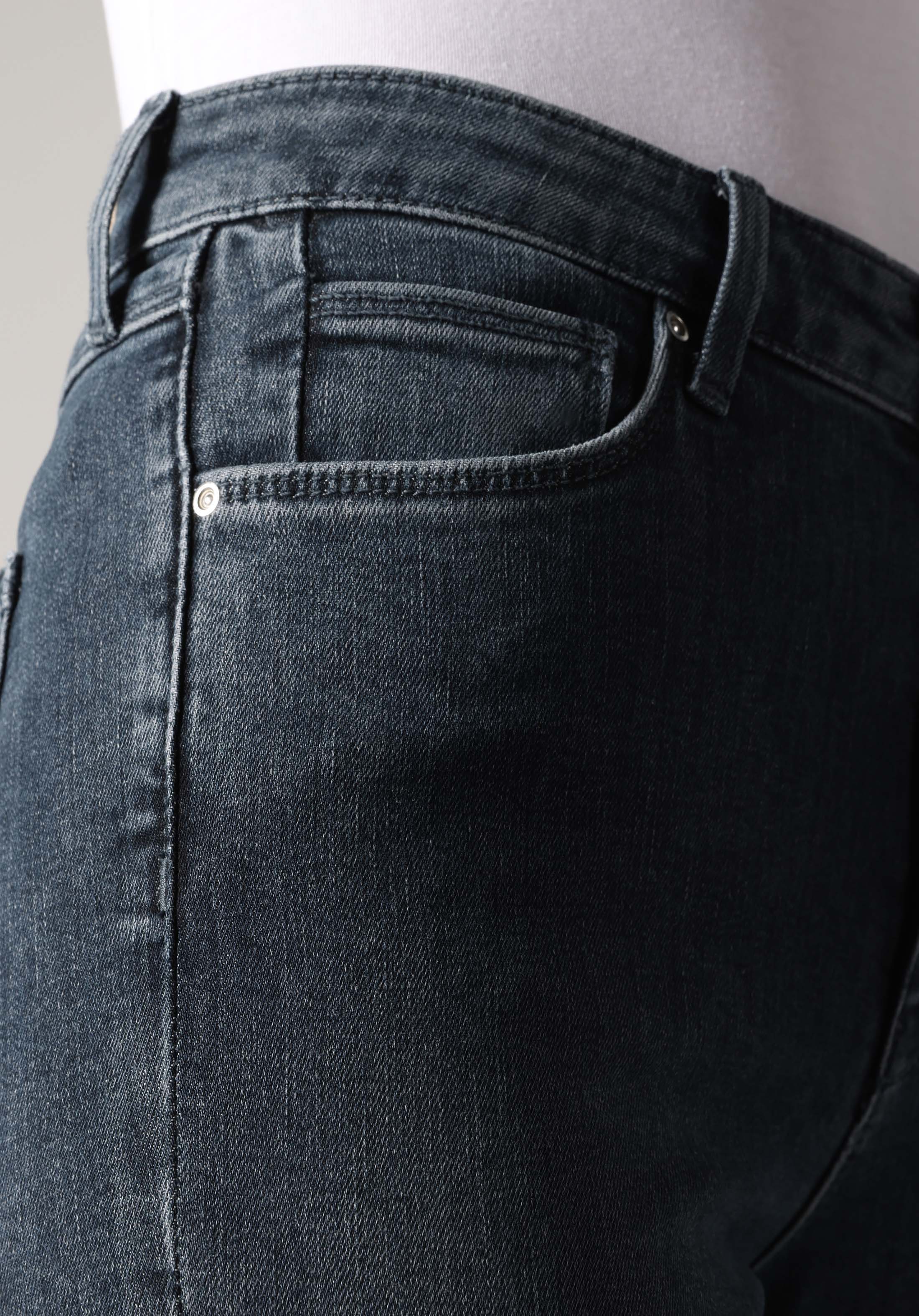 Skinny Fit Orta Bel Dar Paça Kadın Koyu İndigo Jean Pantolon