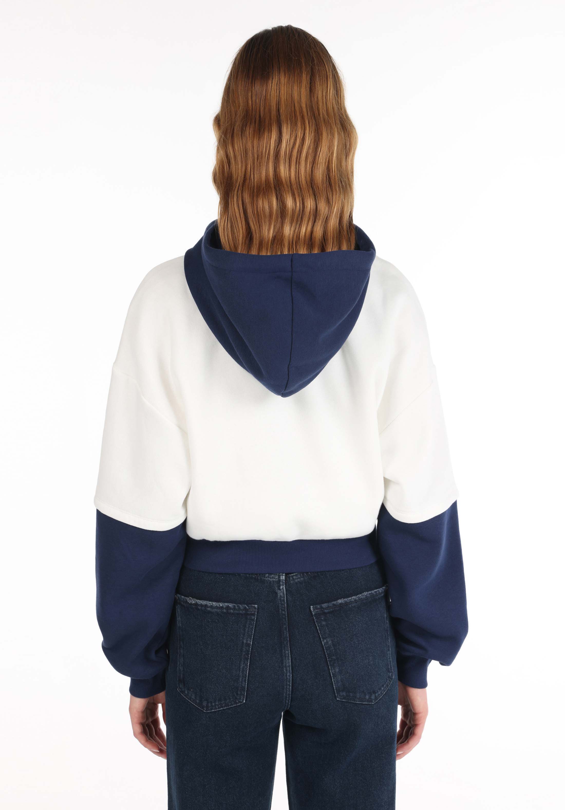 Regular Fit Kapüşonlu Baskılı Kadın Beyaz Sweatshirt