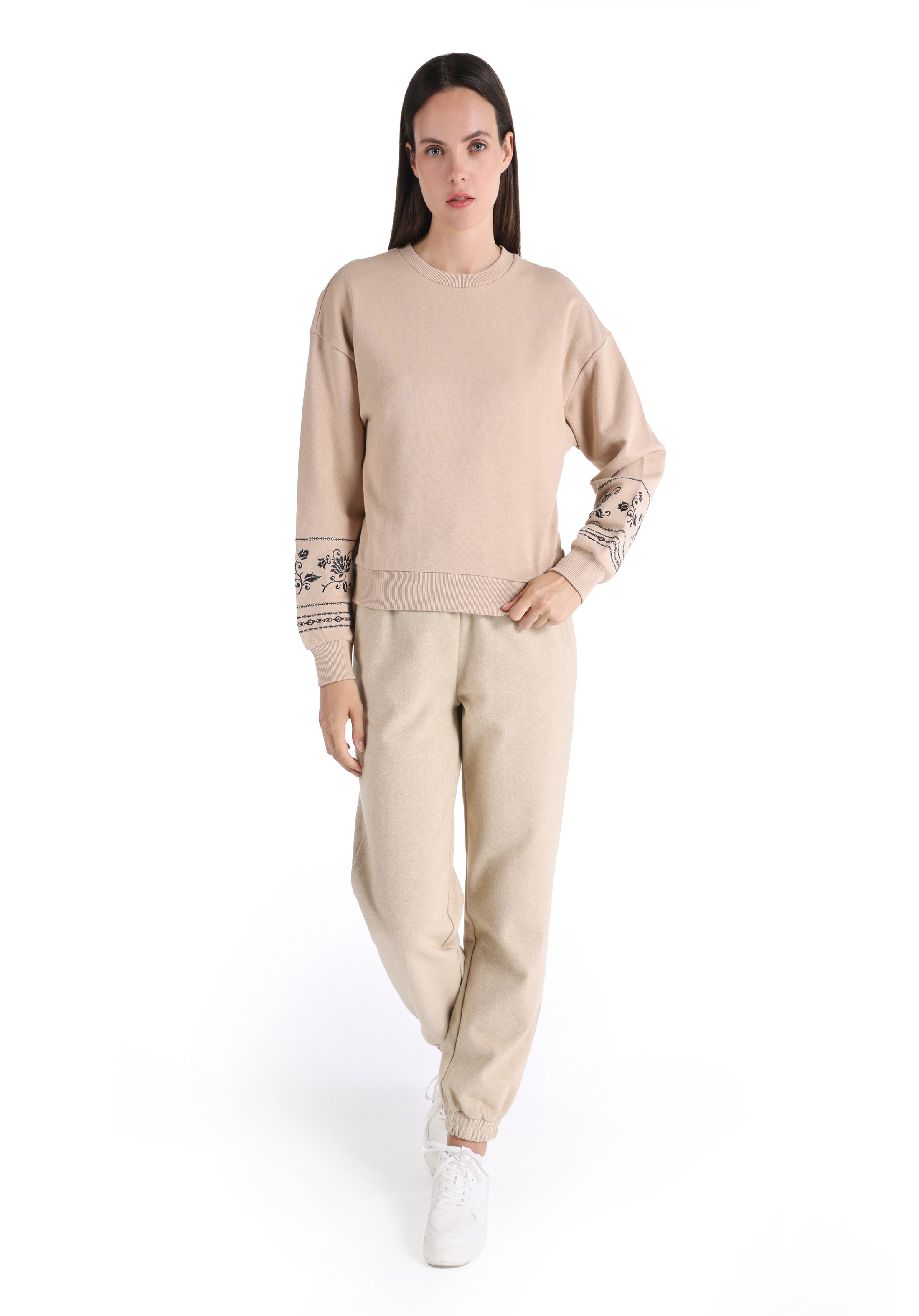 Regular Fit Yuvarlak Yaka Nakışlı Kadın Bej Sweatshirt