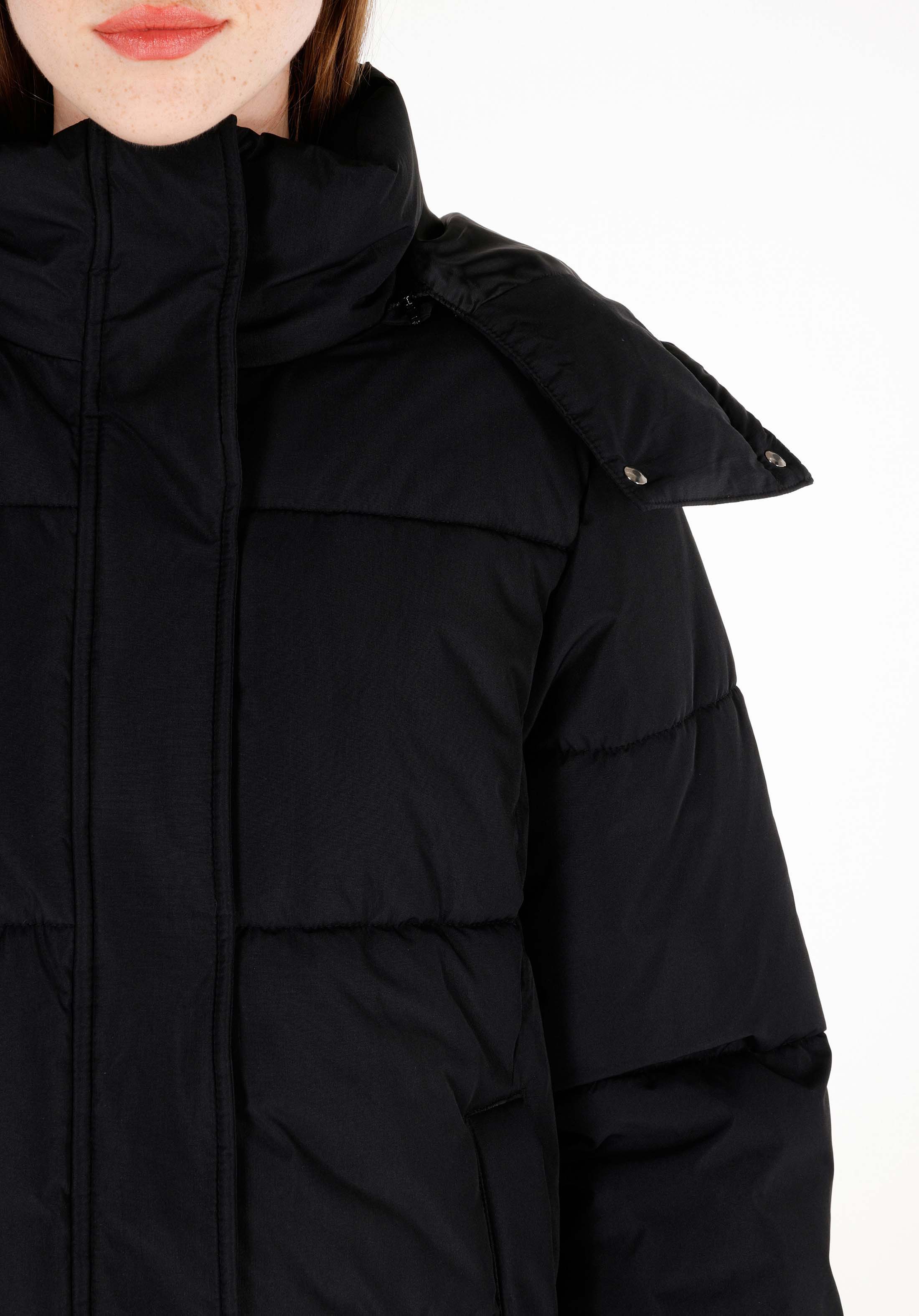 Regular Fit Kapüşonlu Fermuarlı Astarlı  Kadın Siyah Mont