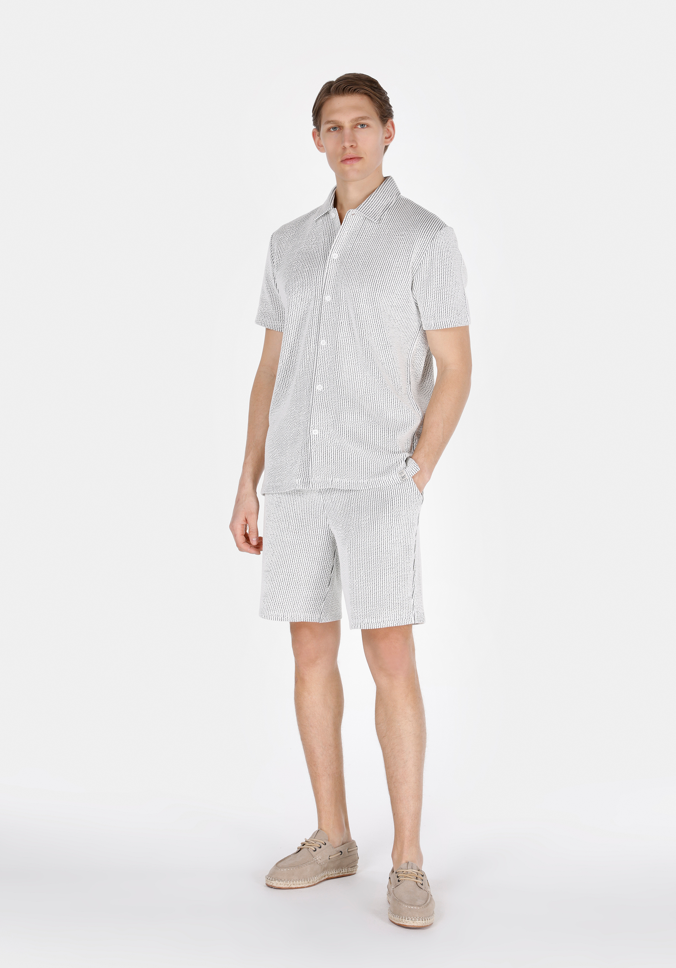 Regular Fit Polo Yaka Jakarlı Erkek Gri Kısa Kol Tişört