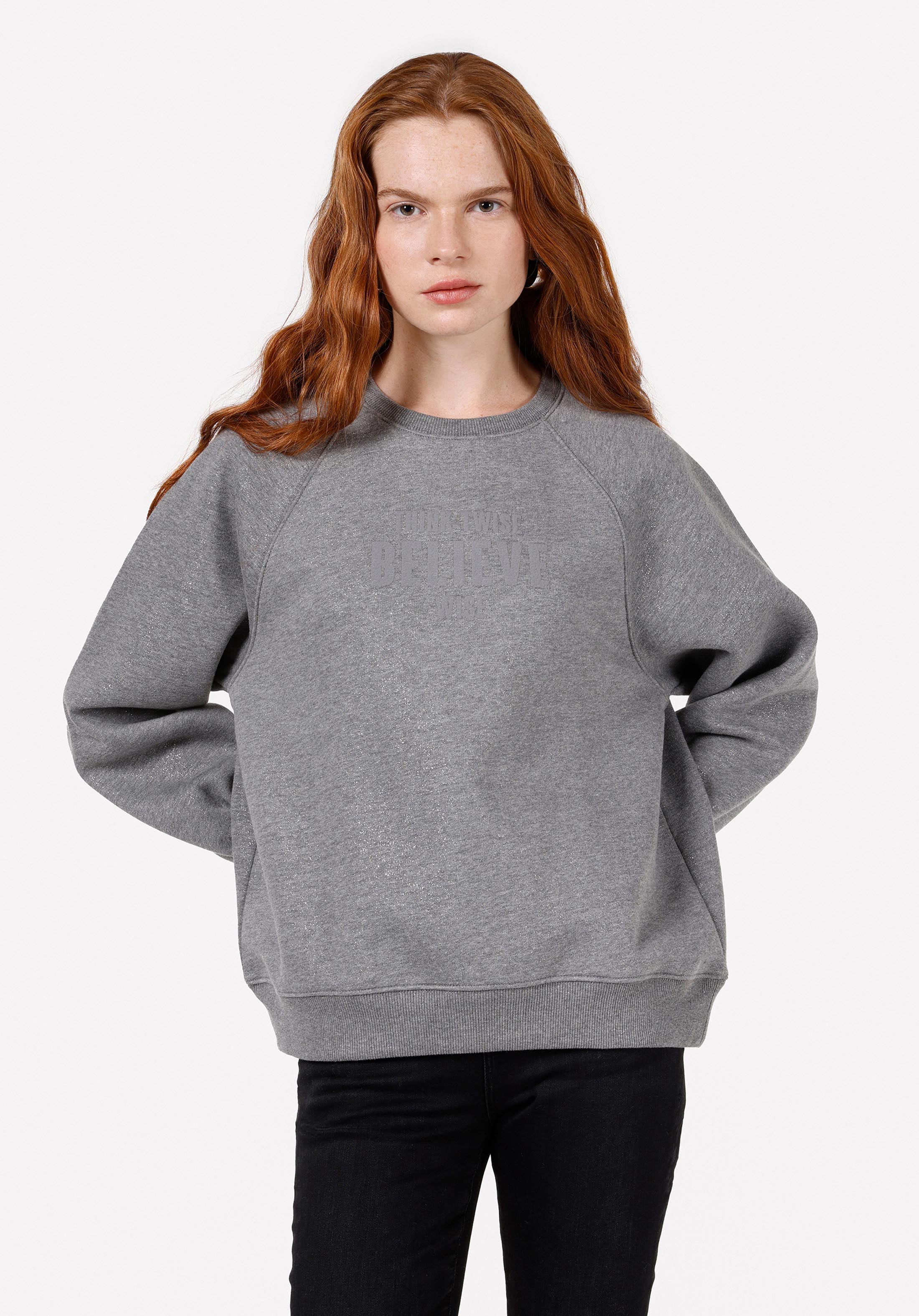 Regular Fit Yuvarlak Yaka Baskılı Kadın Gri Sweatshirt