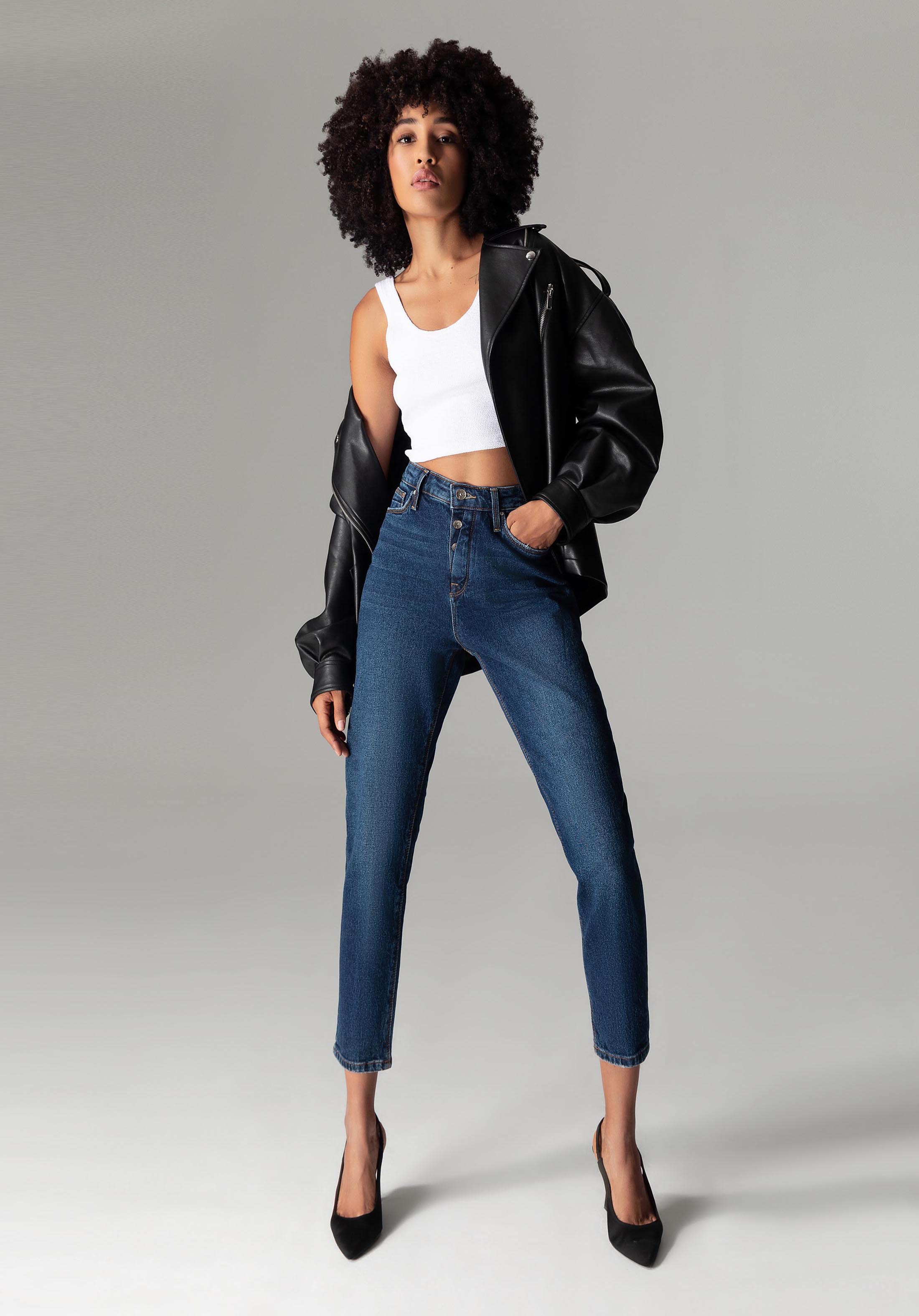 Mom Fit Yüksel Bel Daralan Paça Kadın İndigo Jean Pantolon