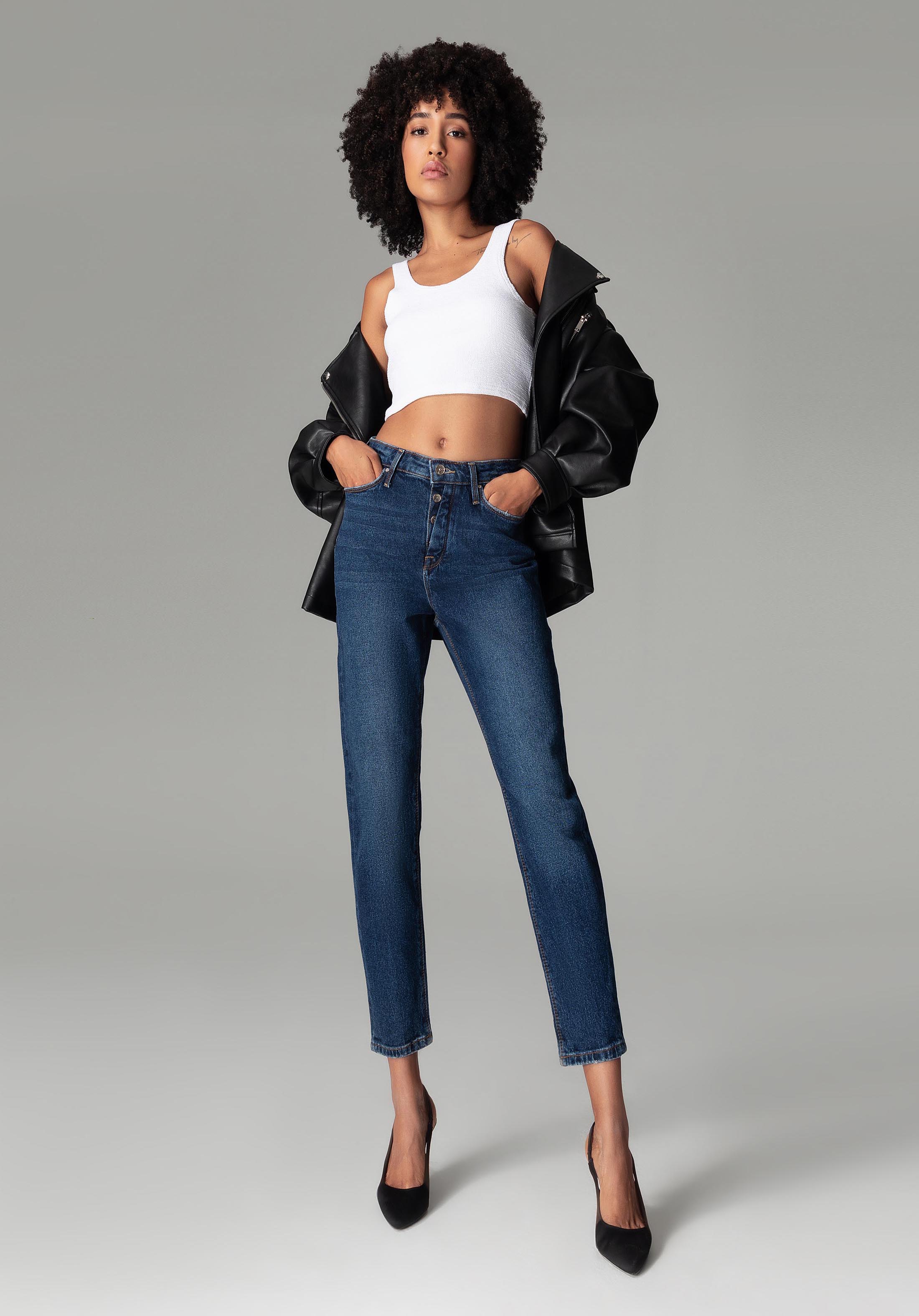 Mom Fit Yüksel Bel Daralan Paça Kadın İndigo Jean Pantolon