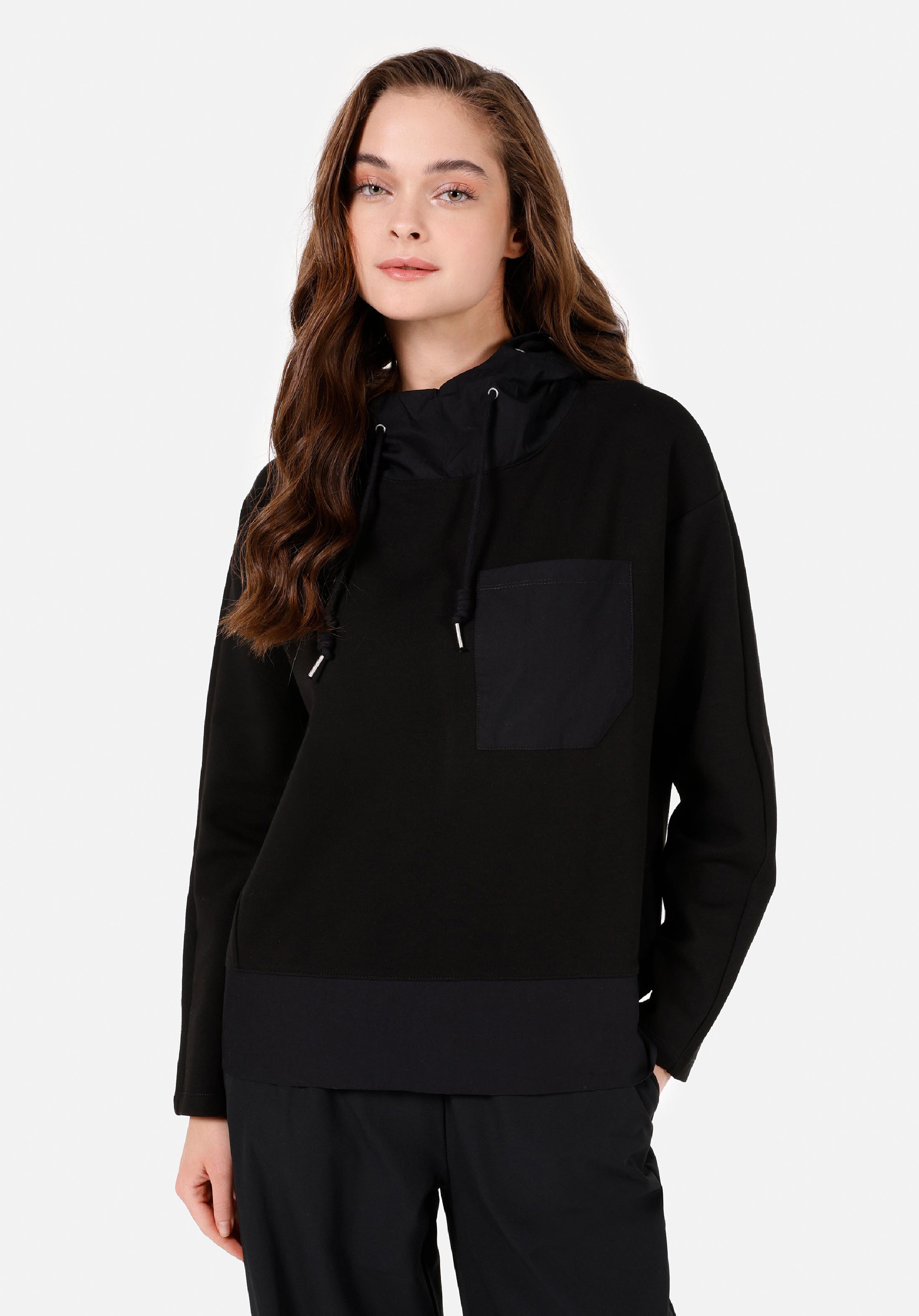 Regular Fit Kapüşonlu  Kadın Siyah Uzun Kol Tişört