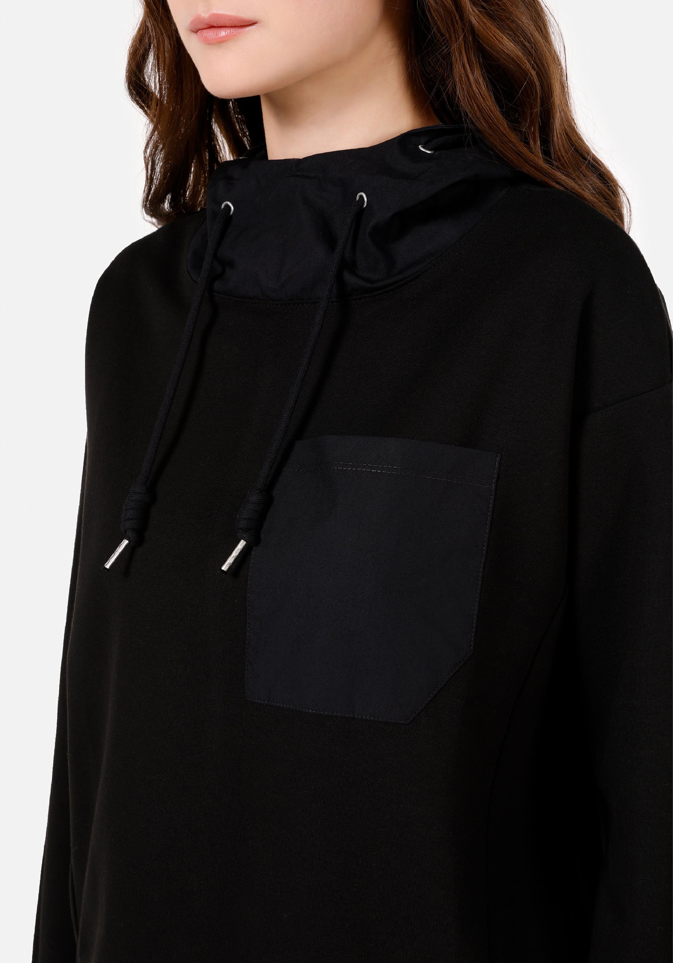 Regular Fit Kapüşonlu  Kadın Siyah Uzun Kol Tişört