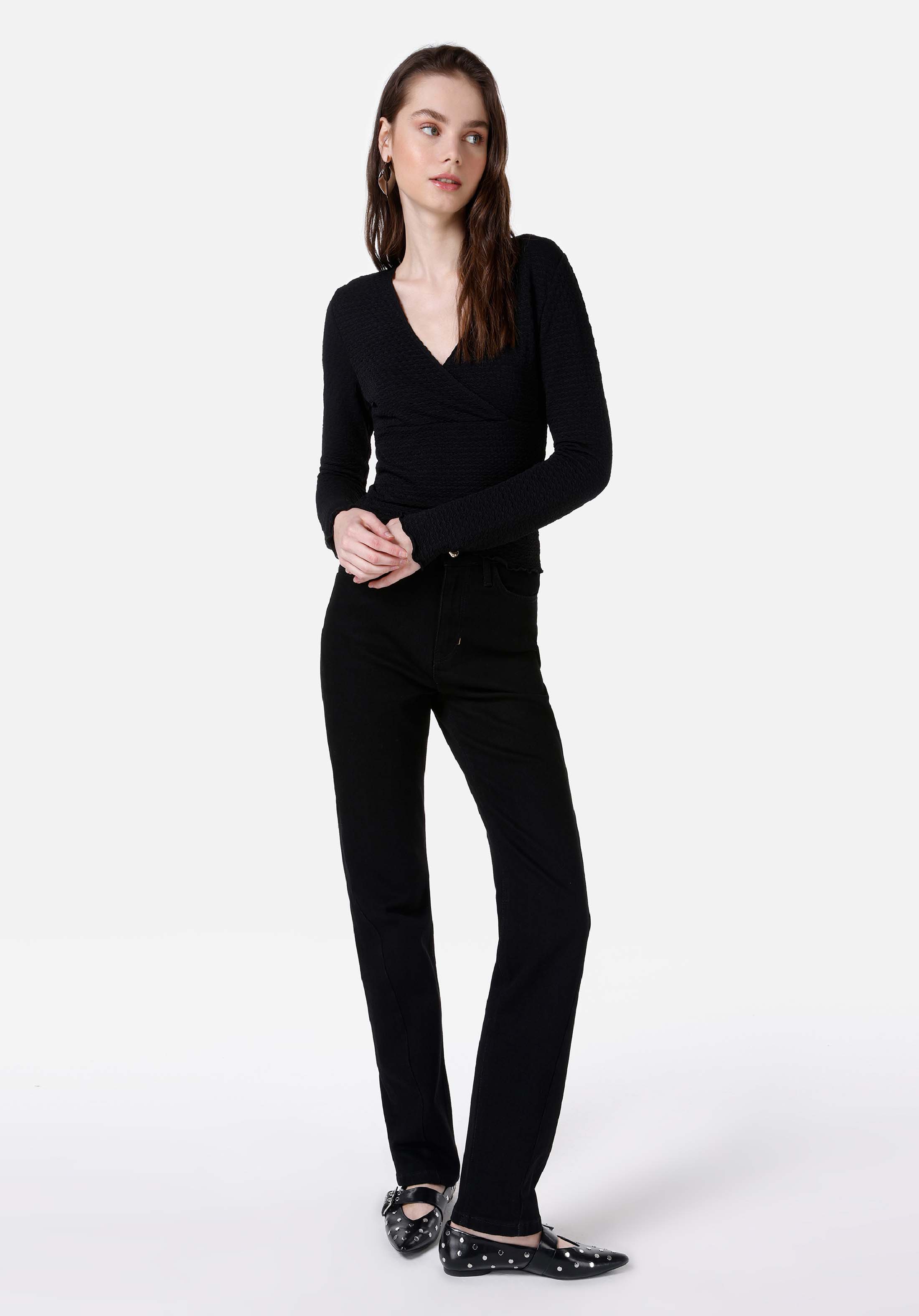 Slim Fit V Yaka  Kadın Siyah Uzun Kol Tişört