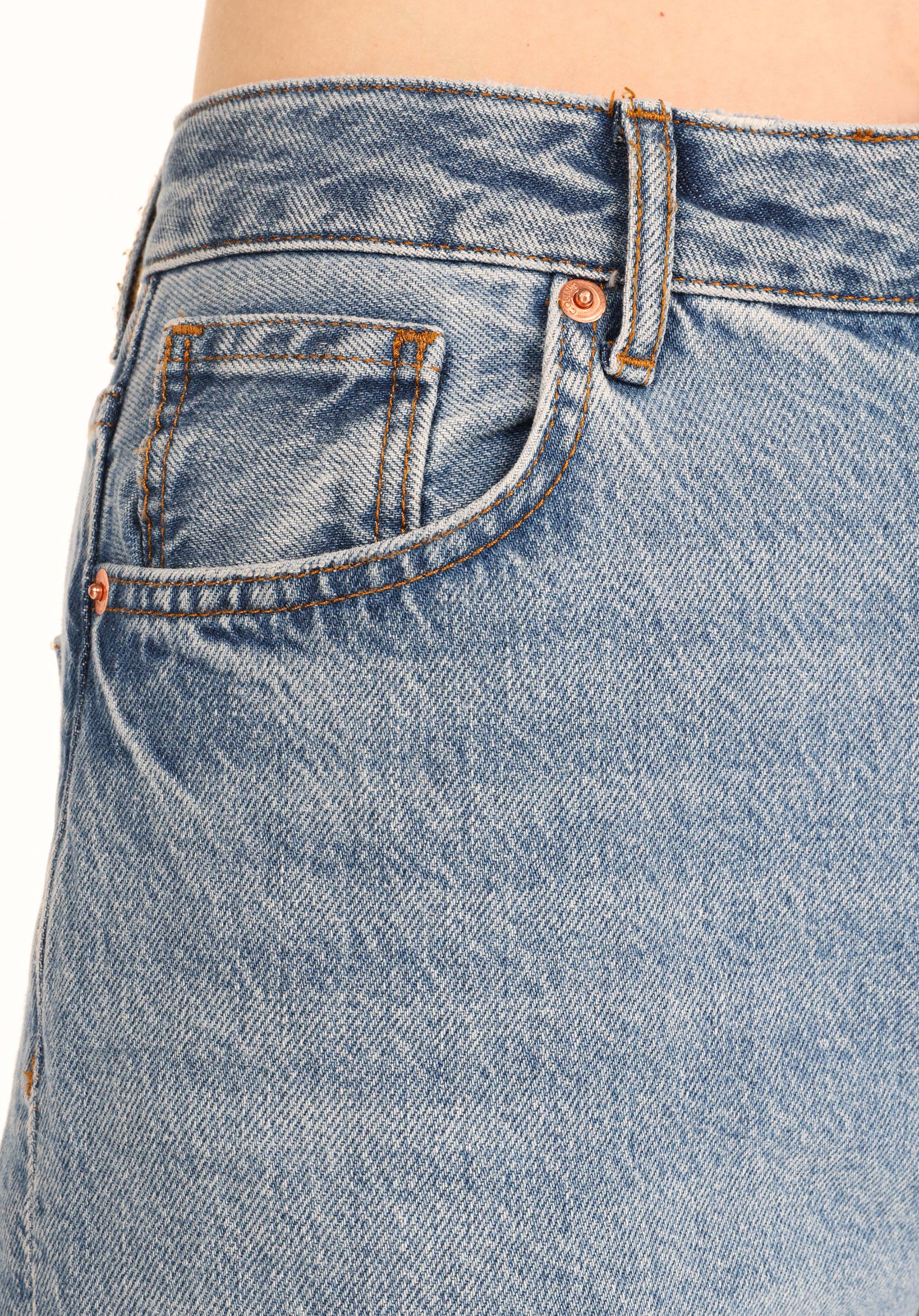 Barrel Fit Yüksek Bel Daralan Paça Kadın İndigo Jean Pantolon
